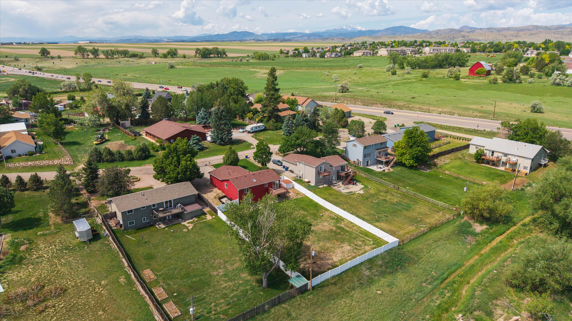  South Fort Collins Ranch Tucked Away on Beautiful Landscaped One-Third Acre Lot - 物件實景