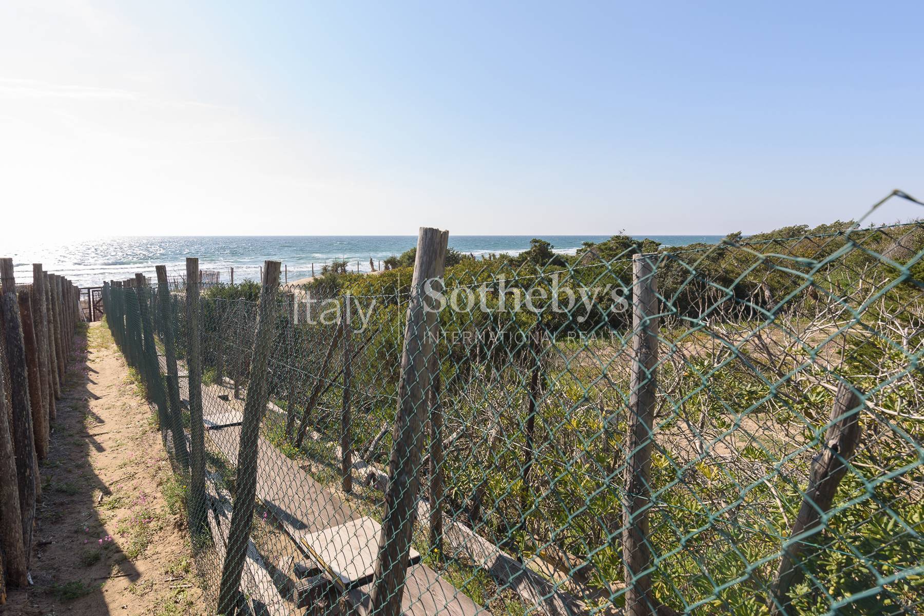  Exclusive Seafront Villa with Private Dock in Sabaudia - 物件實景