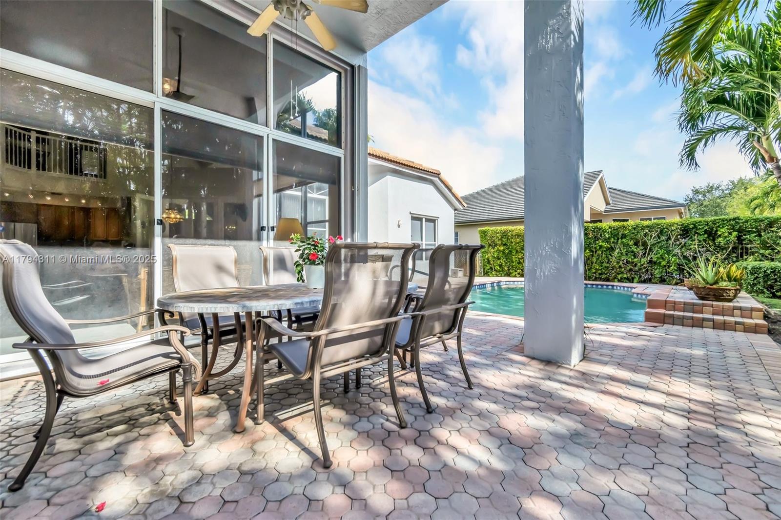 Davie, Florida, 33328, United States, 5 Bedrooms Bedrooms, ,4 BathroomsBathrooms,Residential,For Sale,1793011