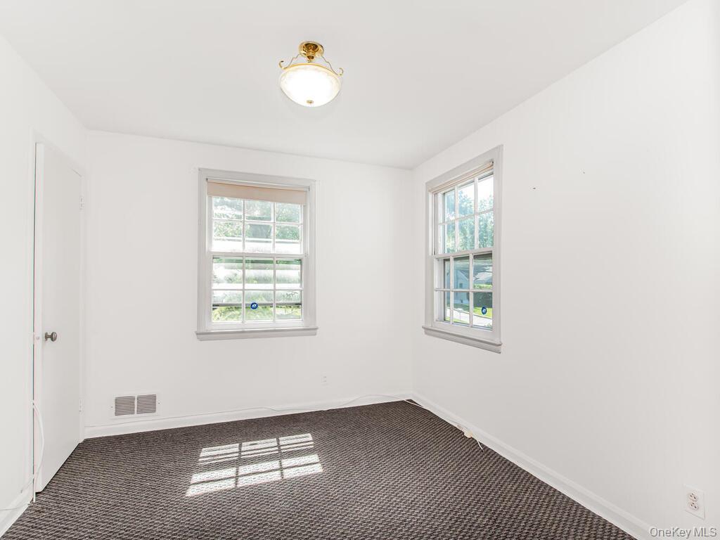 New Rochelle, New York, 10804, United States, 3 Bedrooms Bedrooms, ,2 BathroomsBathrooms,Residential,For Sale,1943386