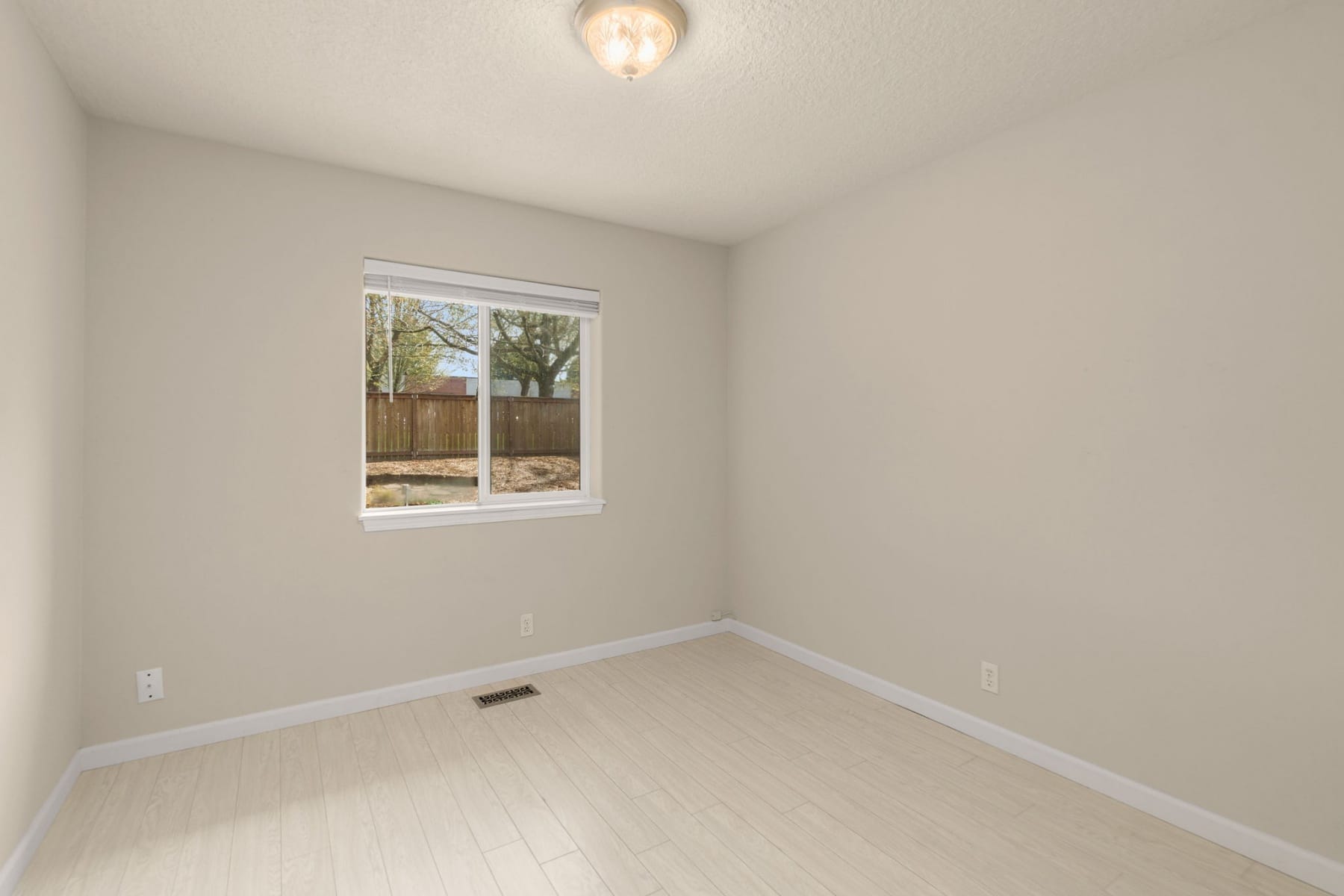  1464 NE 87TH AVE Hillsboro, OR 97006 - 物件實景