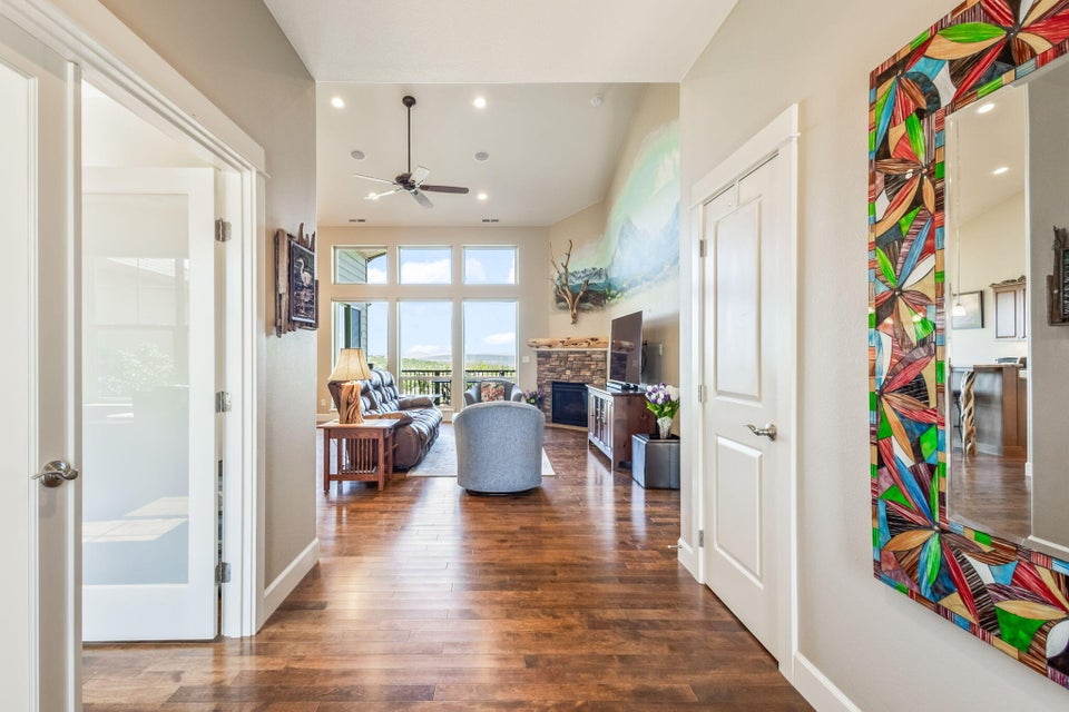 Prineville, Oregon, 97754, United States, 3 Bedrooms Bedrooms, ,3 BathroomsBathrooms,Residential,For Sale,1804823