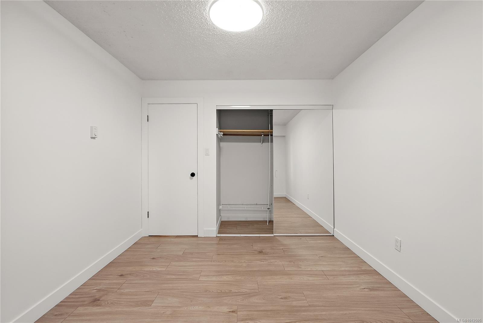 ESQUIMALT, British Columbia, V9A 3N4, CA, 3 Bedrooms Bedrooms, ,Residential,For Sale,1950886