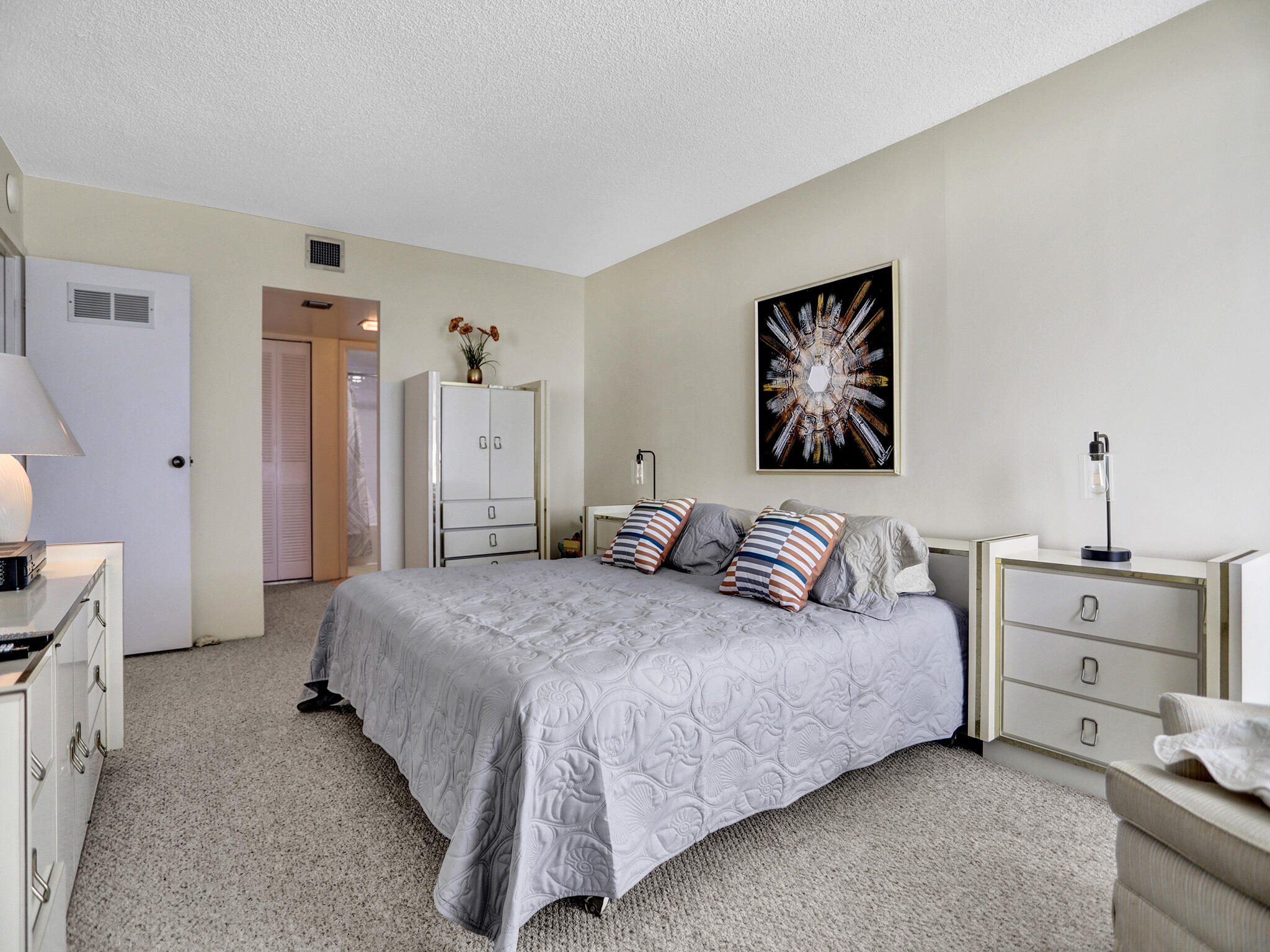 Sunny Isles Beach, Florida, 33160, United States, 1 Bedroom Bedrooms, ,2 BathroomsBathrooms,Residential,For Sale,1804245