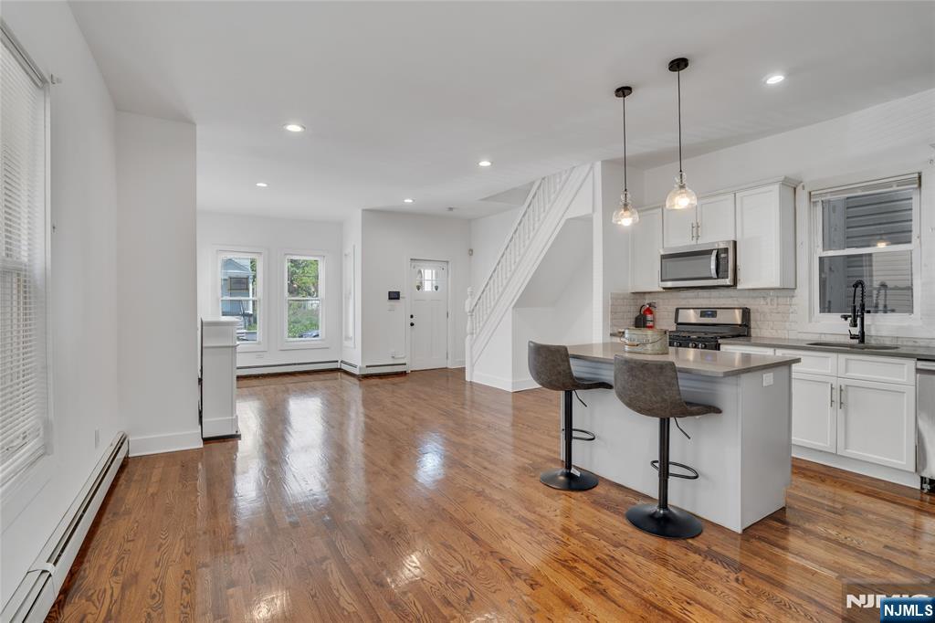 East Orange, New Jersey, 07018, United States, 5 Bedrooms Bedrooms, ,2 BathroomsBathrooms,Residential,For Sale,1960918