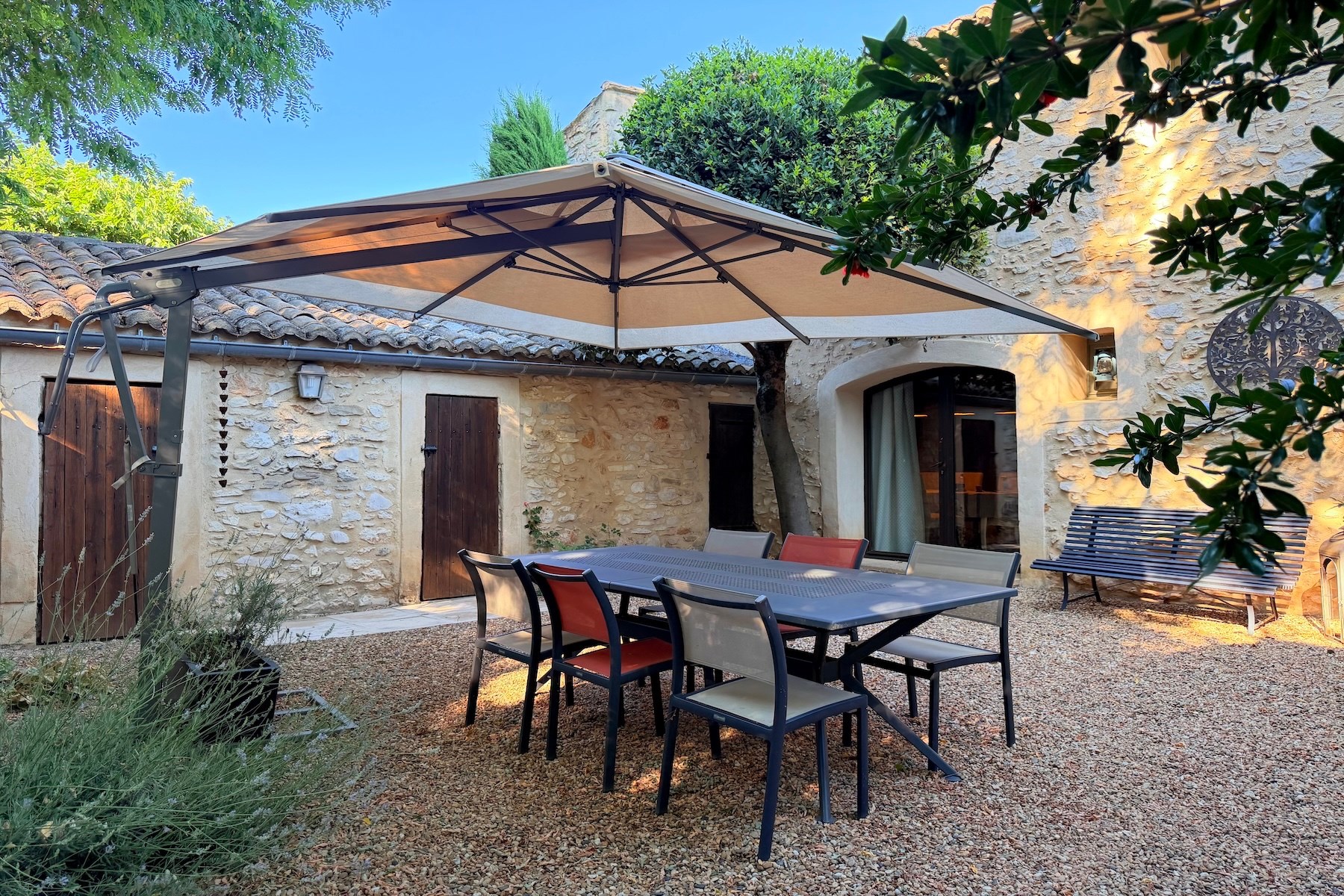  Uzès, 7 km, Beautiful Provençal Property with Independent Guest Suites and Pool - 物件實景