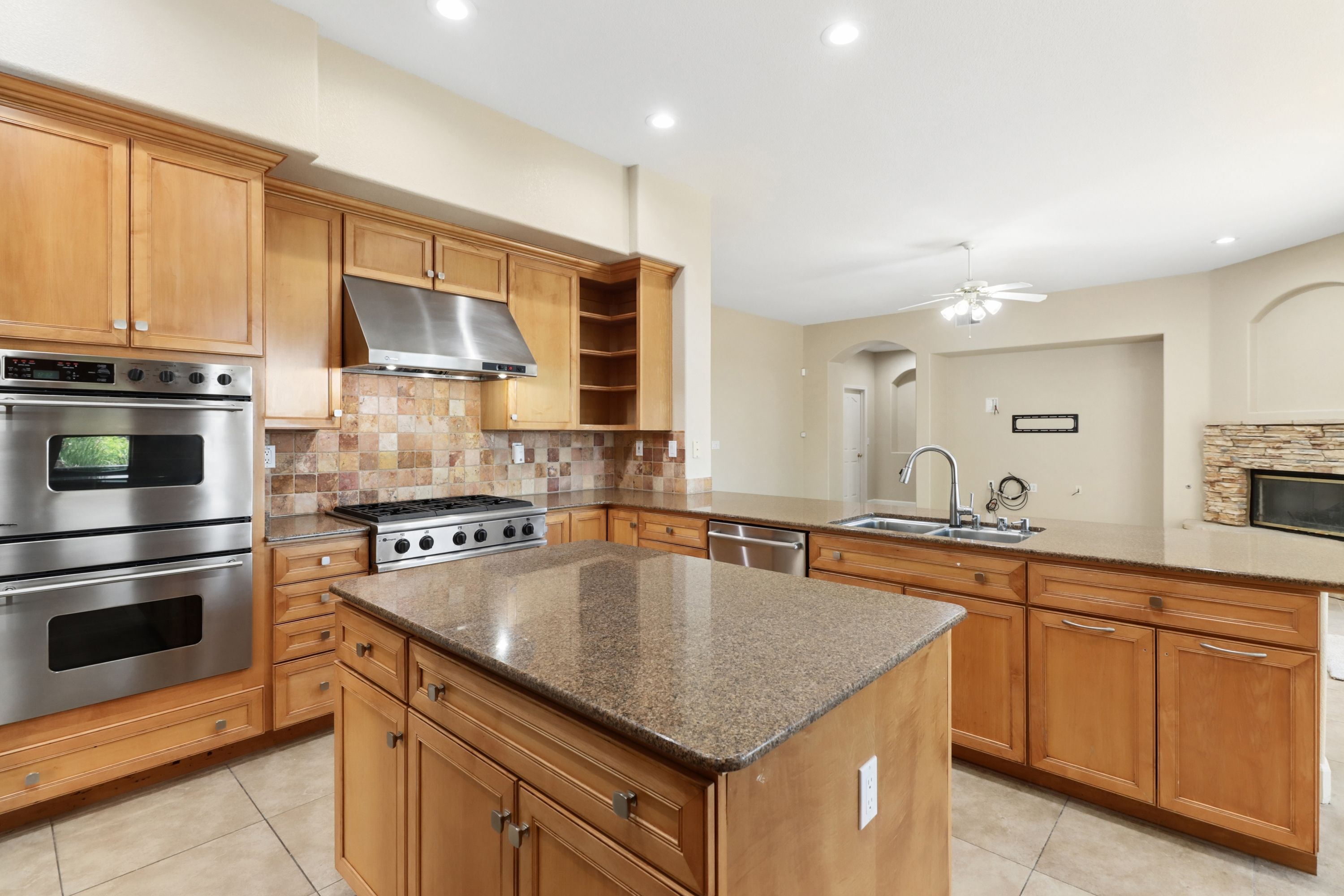  1294 Souza Drive, El Dorado Hills, CA 95762 - 物件實景