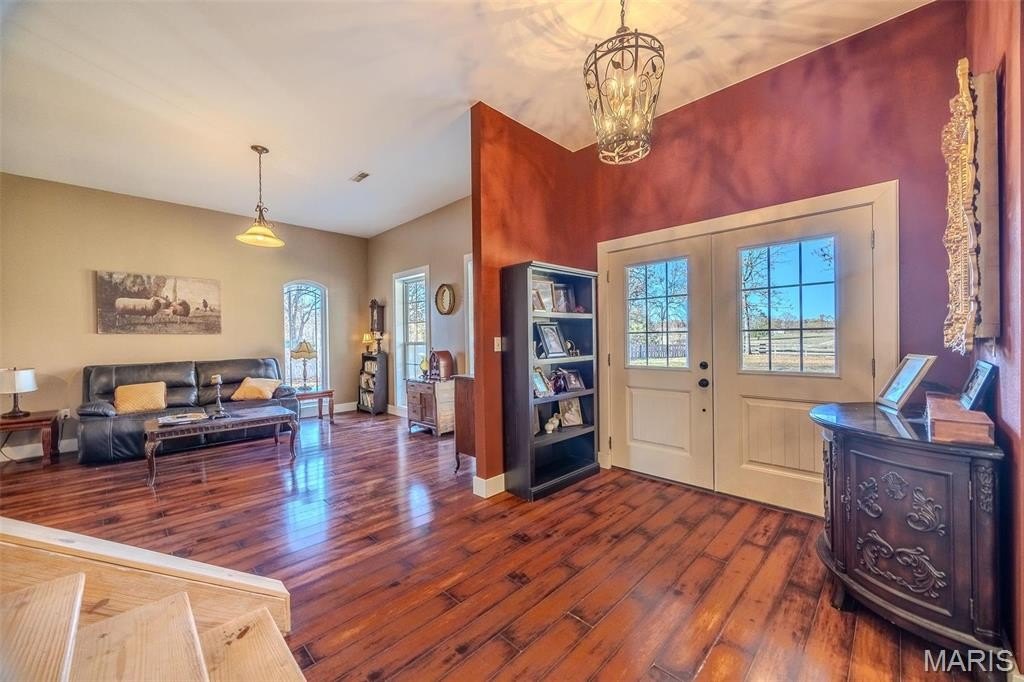 Lebanon, Missouri, 65536, United States, 4 Bedrooms Bedrooms, ,4 BathroomsBathrooms,Residential,For Sale,1976703