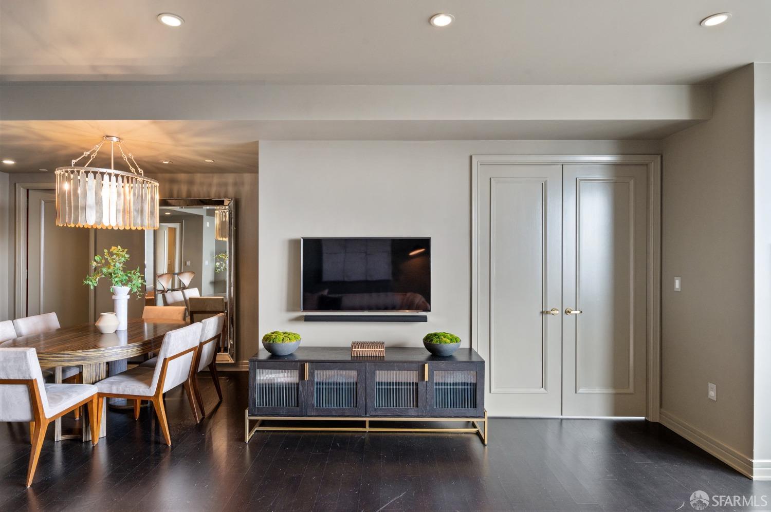 San Francisco, California, 94103, United States, 2 Bedrooms Bedrooms, ,3 BathroomsBathrooms,Residential,For Sale,1793366