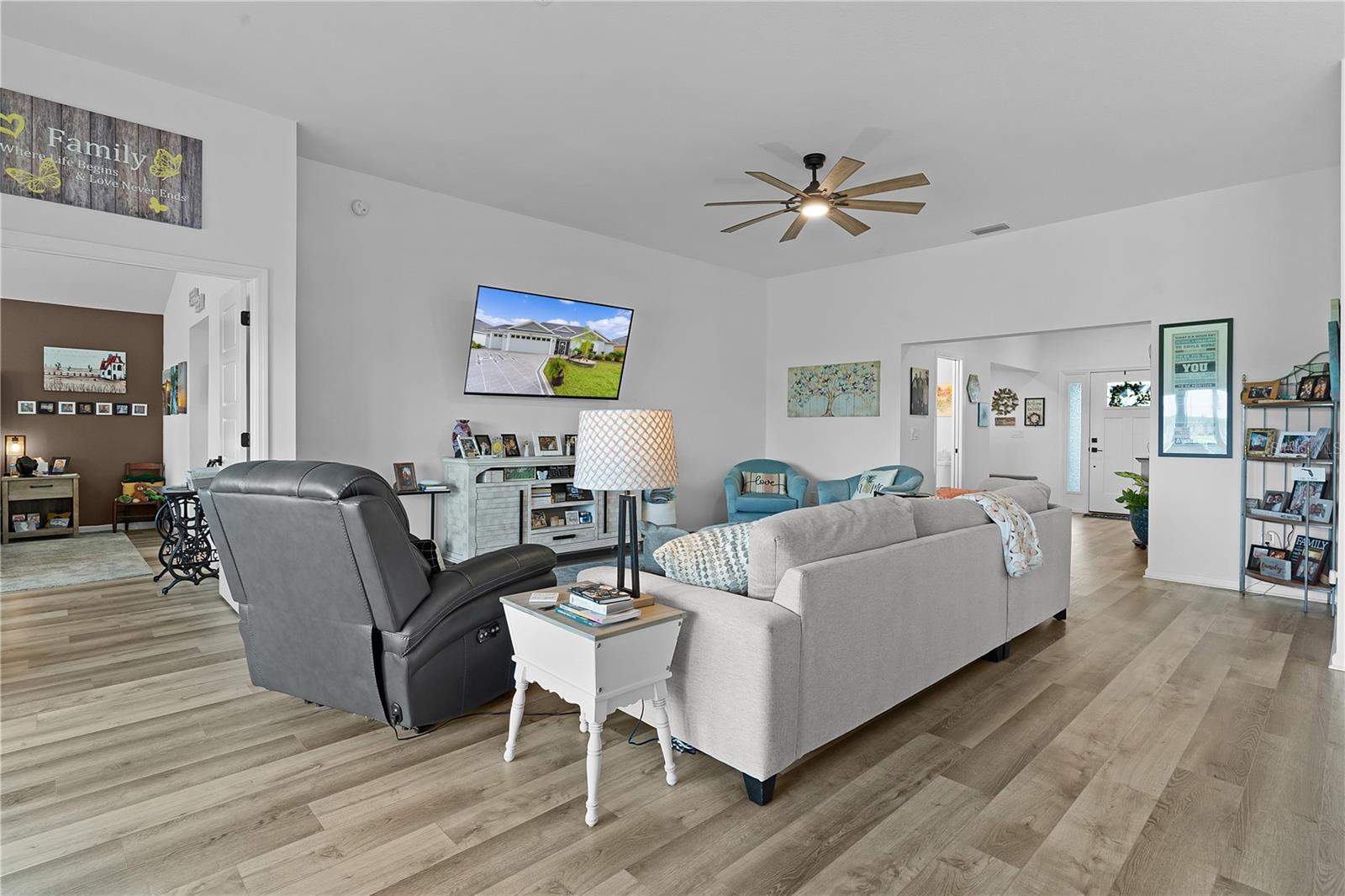 6867 MICKYLEE RUN, THE VILLAGES, Florida, 34762, United States, 3 Bedrooms Bedrooms, ,3 BathroomsBathrooms,Residential,For Sale,6867 MICKYLEE RUN,1610804