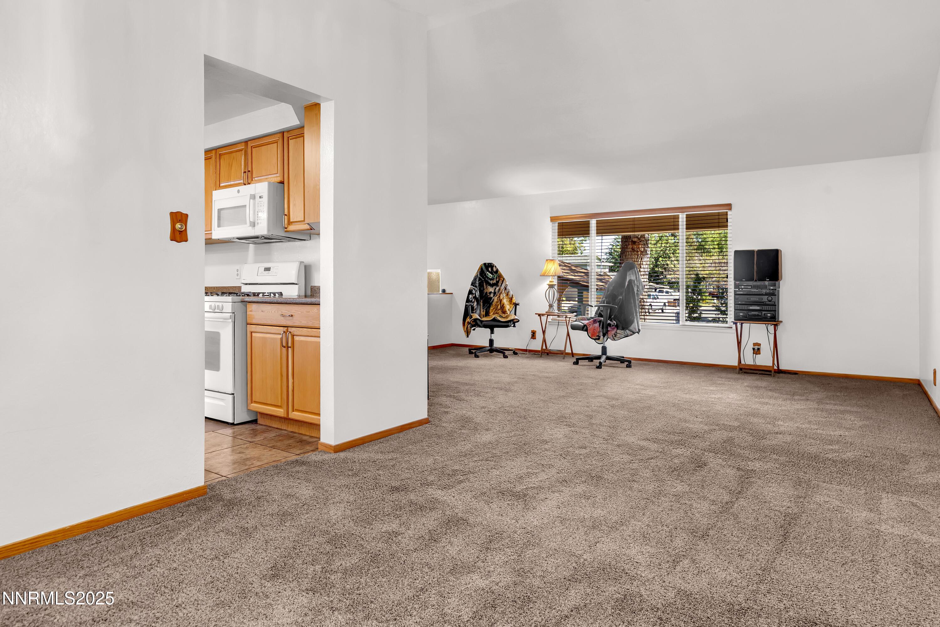 Reno, Nevada, 89502, United States, 4 Bedrooms Bedrooms, ,3 BathroomsBathrooms,Residential,For Sale,1959028