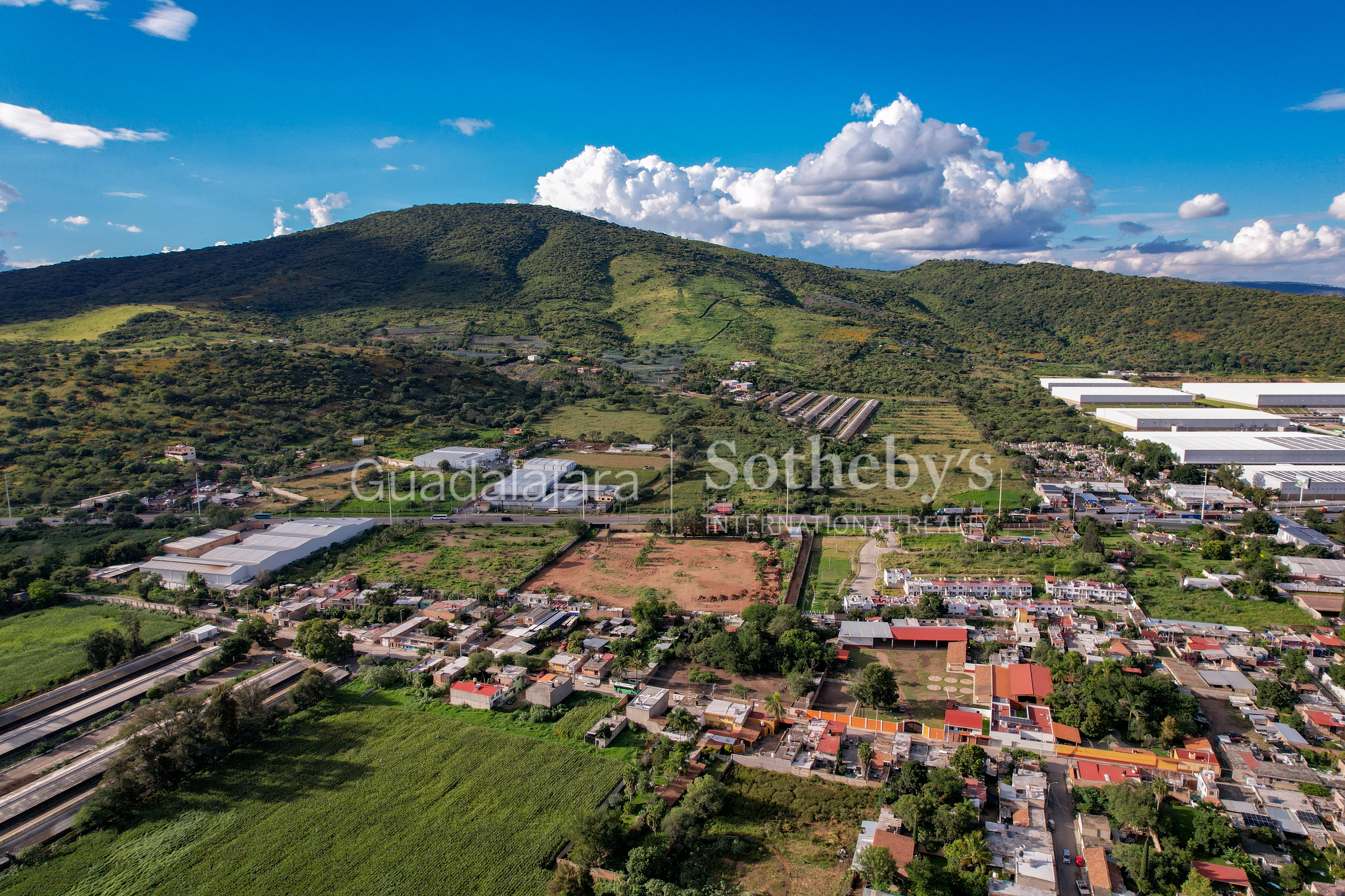  Terreno Industrial en venta - Tlajomulco de Zuñiga - 物件實景