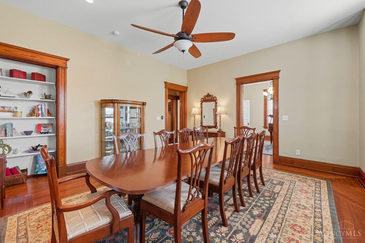 Norwood, Ohio, 45212, United States, 5 Bedrooms Bedrooms, ,5 BathroomsBathrooms,Residential,For Sale,1948609