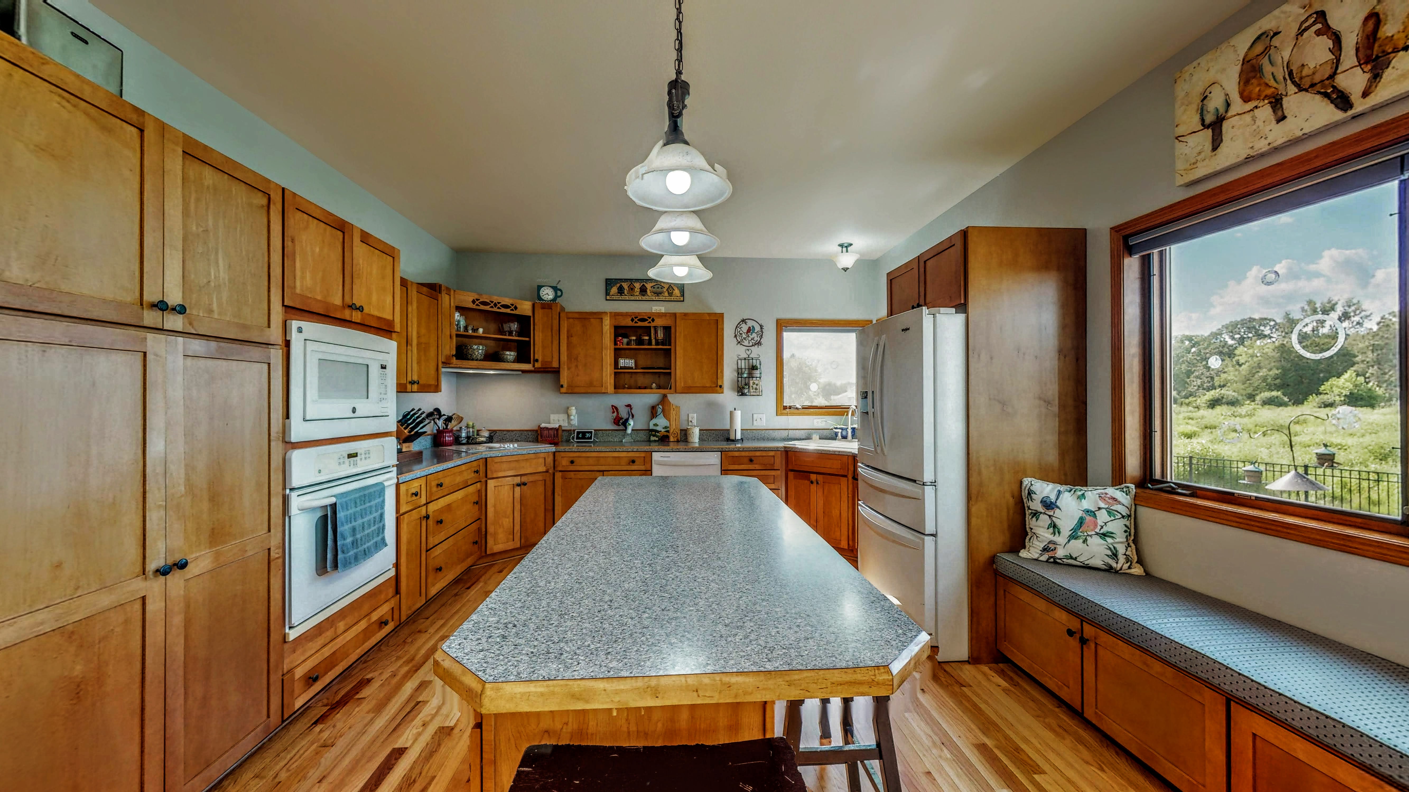 Jefferson, Wisconsin, 53549, United States, 4 Bedrooms Bedrooms, ,4 BathroomsBathrooms,Residential,For Sale,1984363