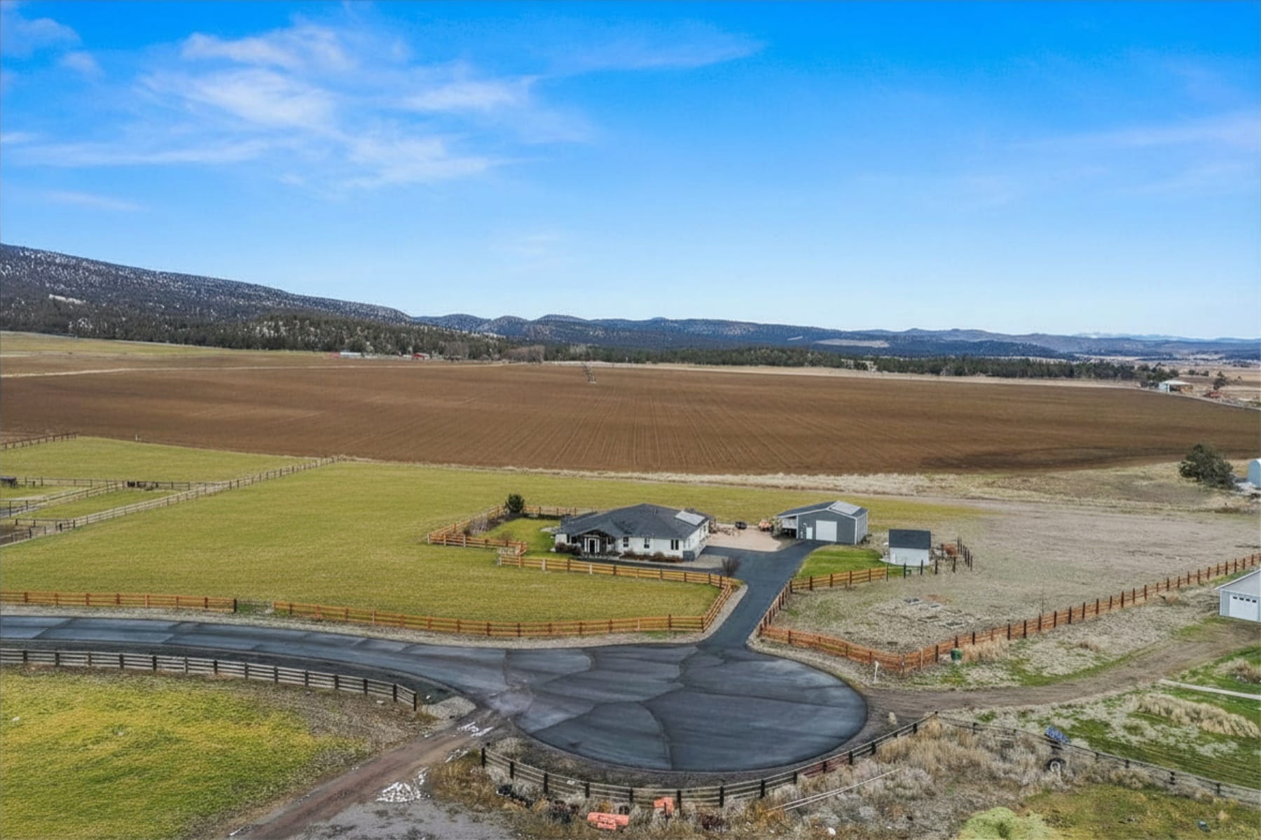  8933 NW Elizabeth Way Prineville, OR 97754 - 物件實景
