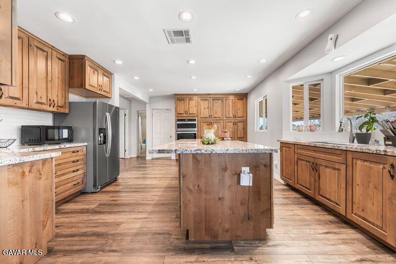 Lancaster, California, 93536, United States, 3 Bedrooms Bedrooms, ,2 BathroomsBathrooms,Residential,For Sale,2018083