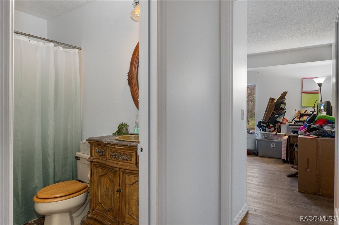 Inverness, Florida, 34453, United States, 6 Bedrooms Bedrooms, ,4 BathroomsBathrooms,Residential,For Sale,1975798