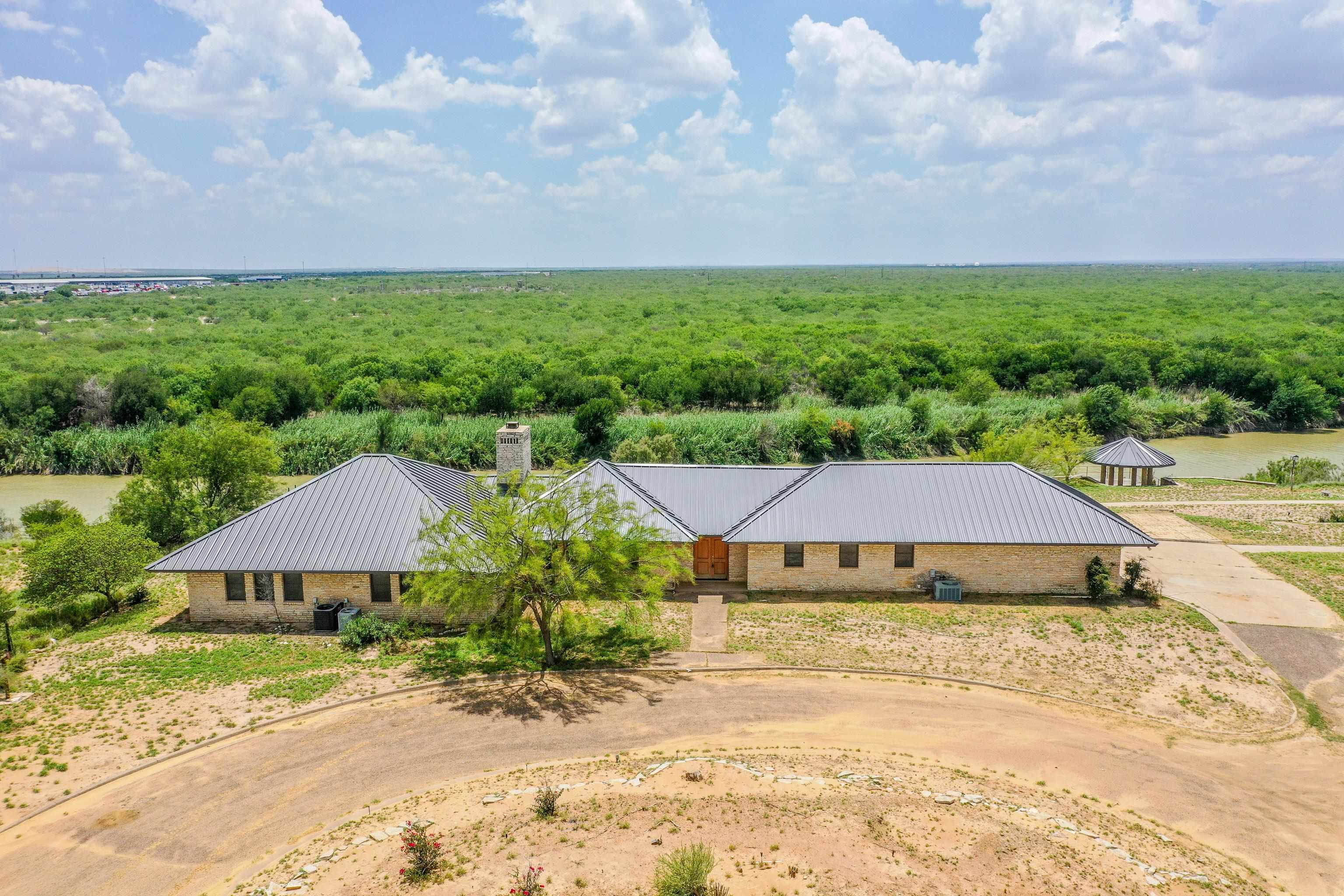 LAREDO, Texas, 78040, United States, 3 Bedrooms Bedrooms, ,3 BathroomsBathrooms,Residential,For Sale,1868916