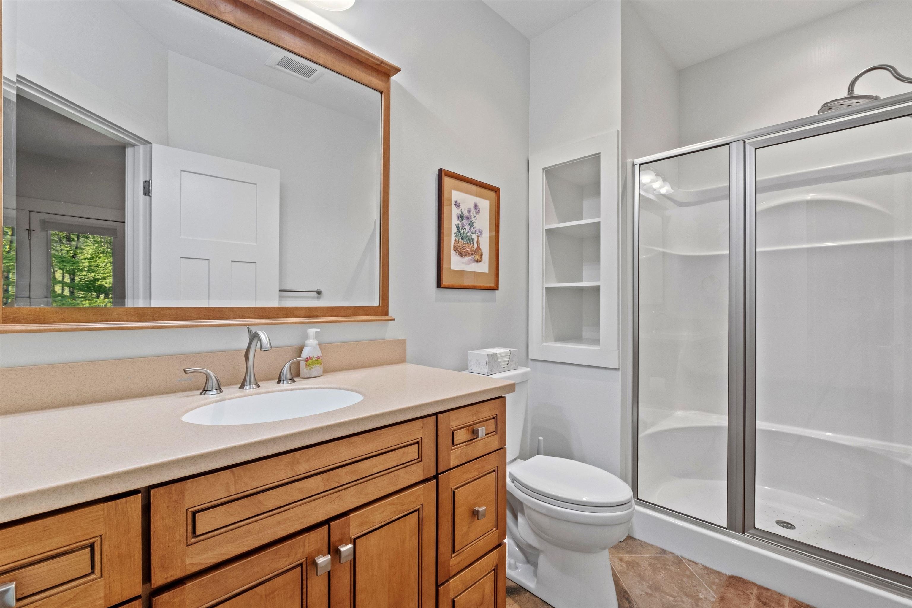 Lincoln, New Hampshire, 03251, United States, 5 Bedrooms Bedrooms, ,3 BathroomsBathrooms,Residential,For Sale,1981884