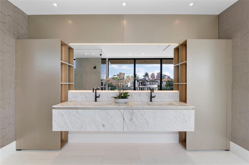 Fort Lauderdale, Florida, 33306, United States, 6 Bedrooms Bedrooms, ,8 BathroomsBathrooms,Residential,For Sale,1958113