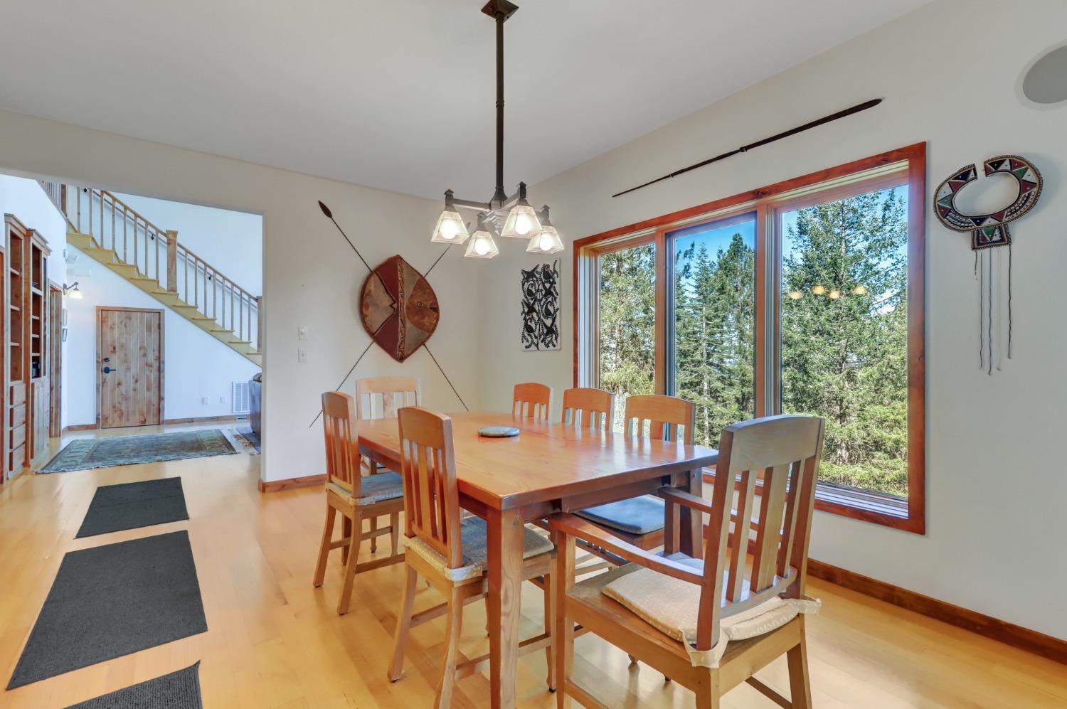 Nevada City, California, 95959, United States, 3 Bedrooms Bedrooms, ,3 BathroomsBathrooms,Residential,For Sale,1937028