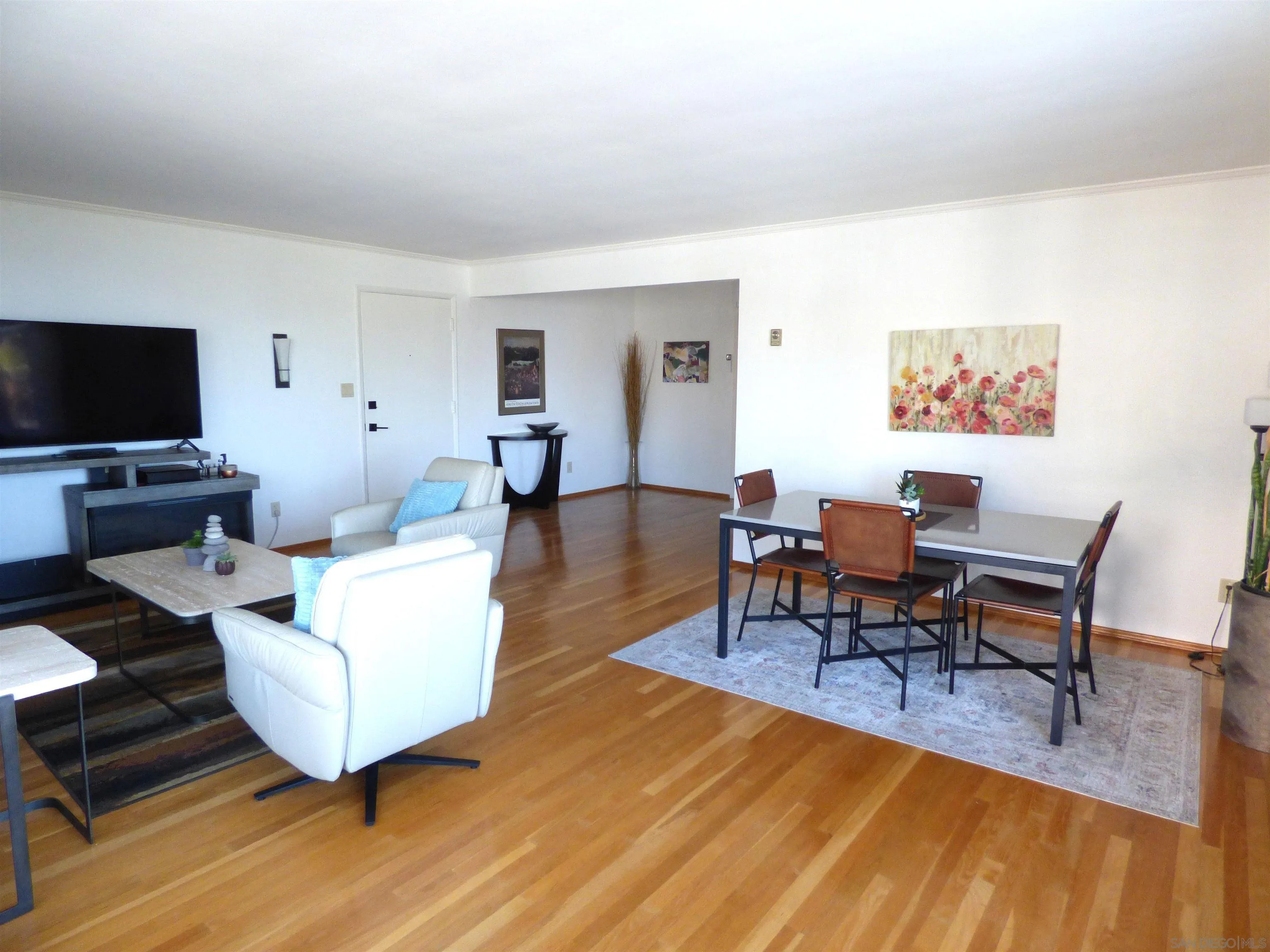 La Jolla, California, 92037, United States, 2 Bedrooms Bedrooms, ,2 BathroomsBathrooms,Residential,For Sale,1985543