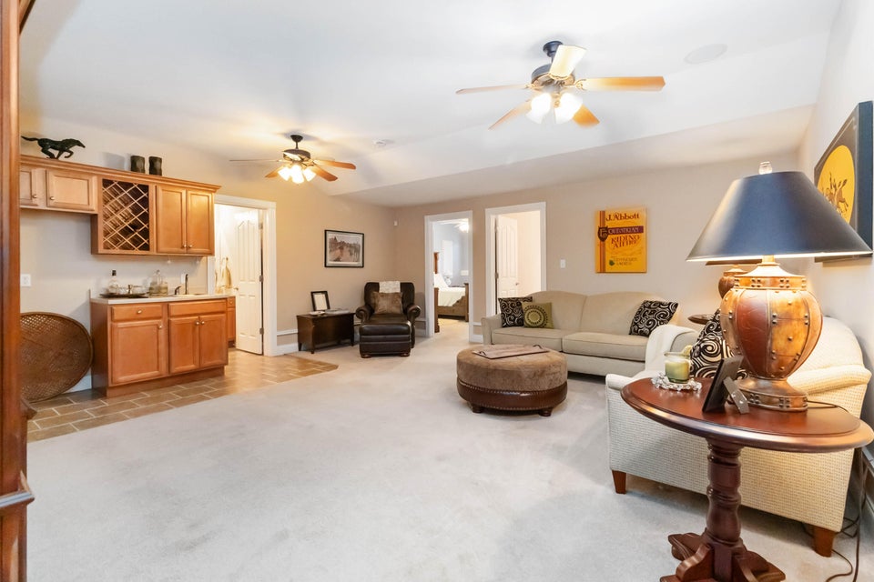 Somerset, Kentucky, 42503, United States, 4 Bedrooms Bedrooms, ,4 BathroomsBathrooms,Residential,For Sale,1976545