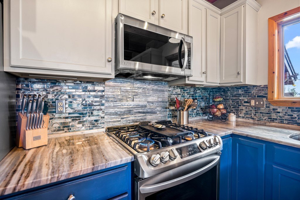 McCall, Idaho, 83638, United States, 3 Bedrooms Bedrooms, ,2 BathroomsBathrooms,Residential,For Sale,1976759