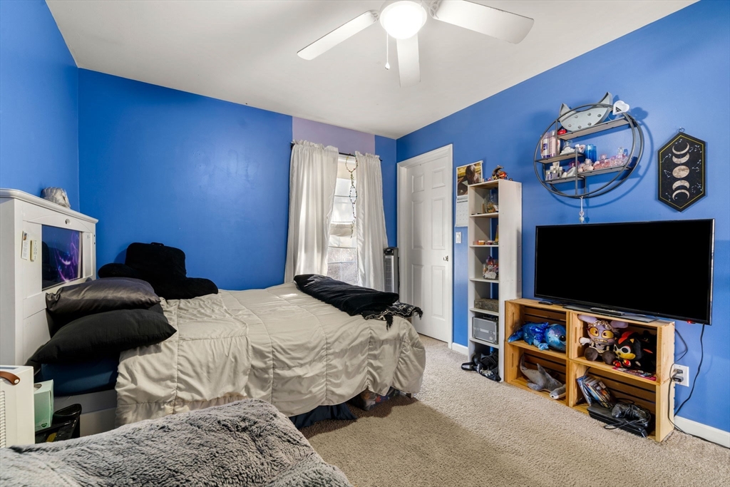 Tyngsboro, Massachusetts, 01879, United States, 4 Bedrooms Bedrooms, ,4 BathroomsBathrooms,Residential,For Sale,2000977