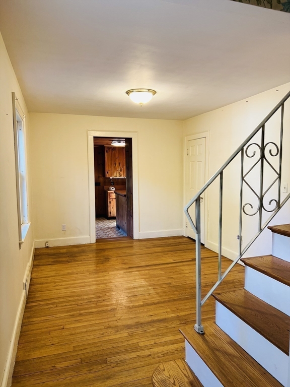 Framingham, Massachusetts, 01702, United States, 4 Bedrooms Bedrooms, ,2 BathroomsBathrooms,Residential,For Sale,1967080