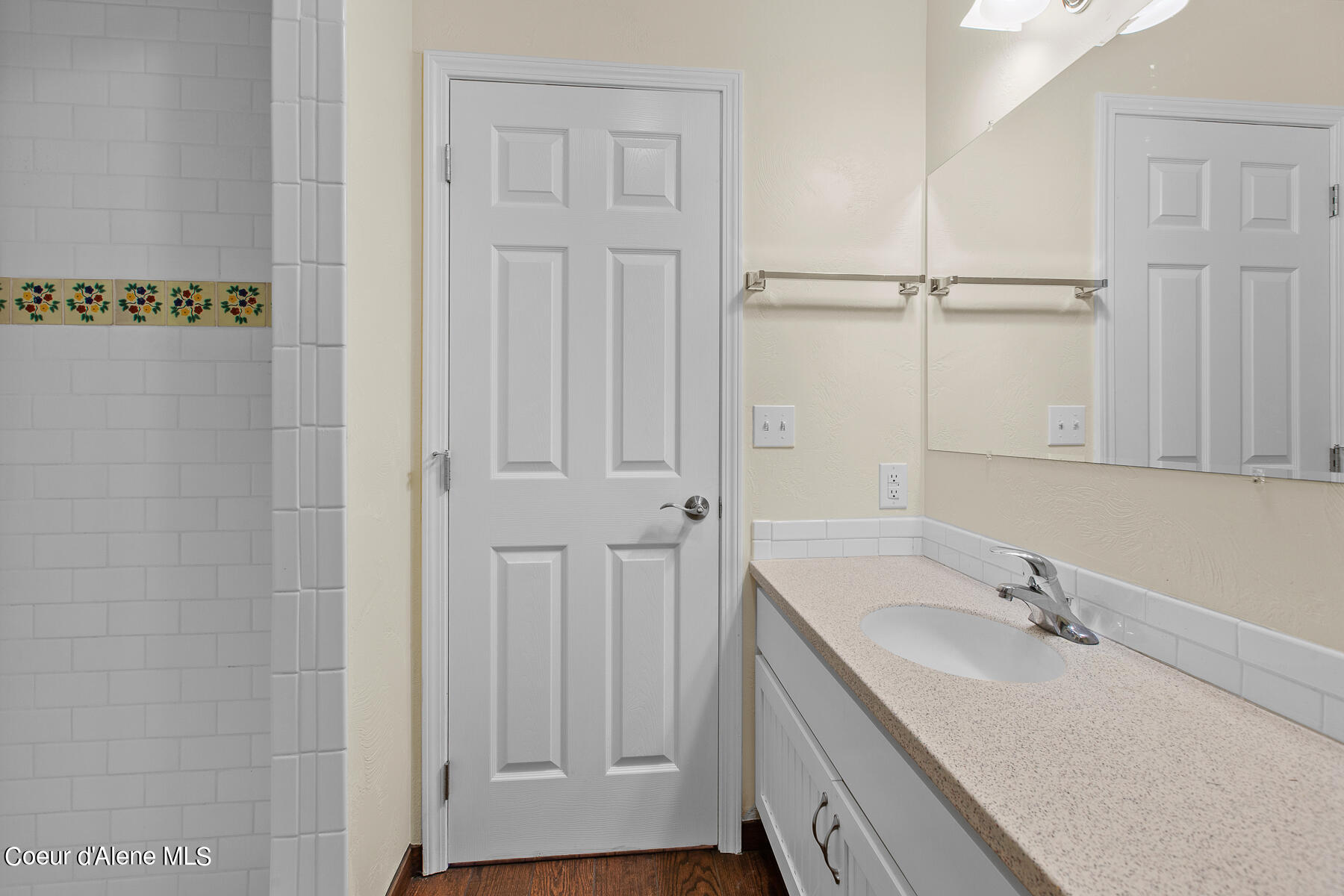 Coeur d'Alene, Idaho, 83814, United States, 5 Bedrooms Bedrooms, ,3 BathroomsBathrooms,Residential,For Sale,1976394