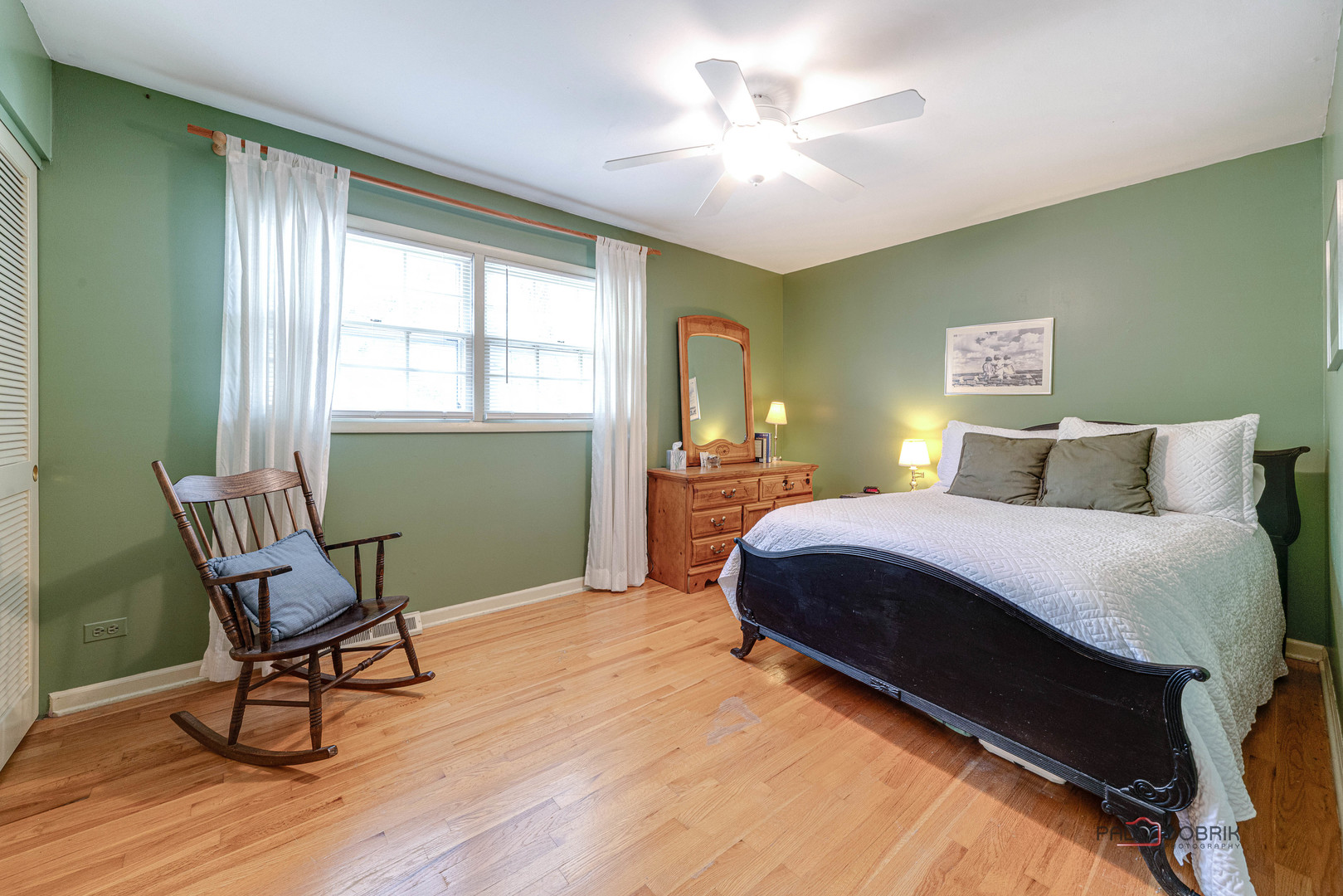 Arlington Heights, Illinois, 60005, United States, 4 Bedrooms Bedrooms, ,3 BathroomsBathrooms,Residential,For Sale,1919635