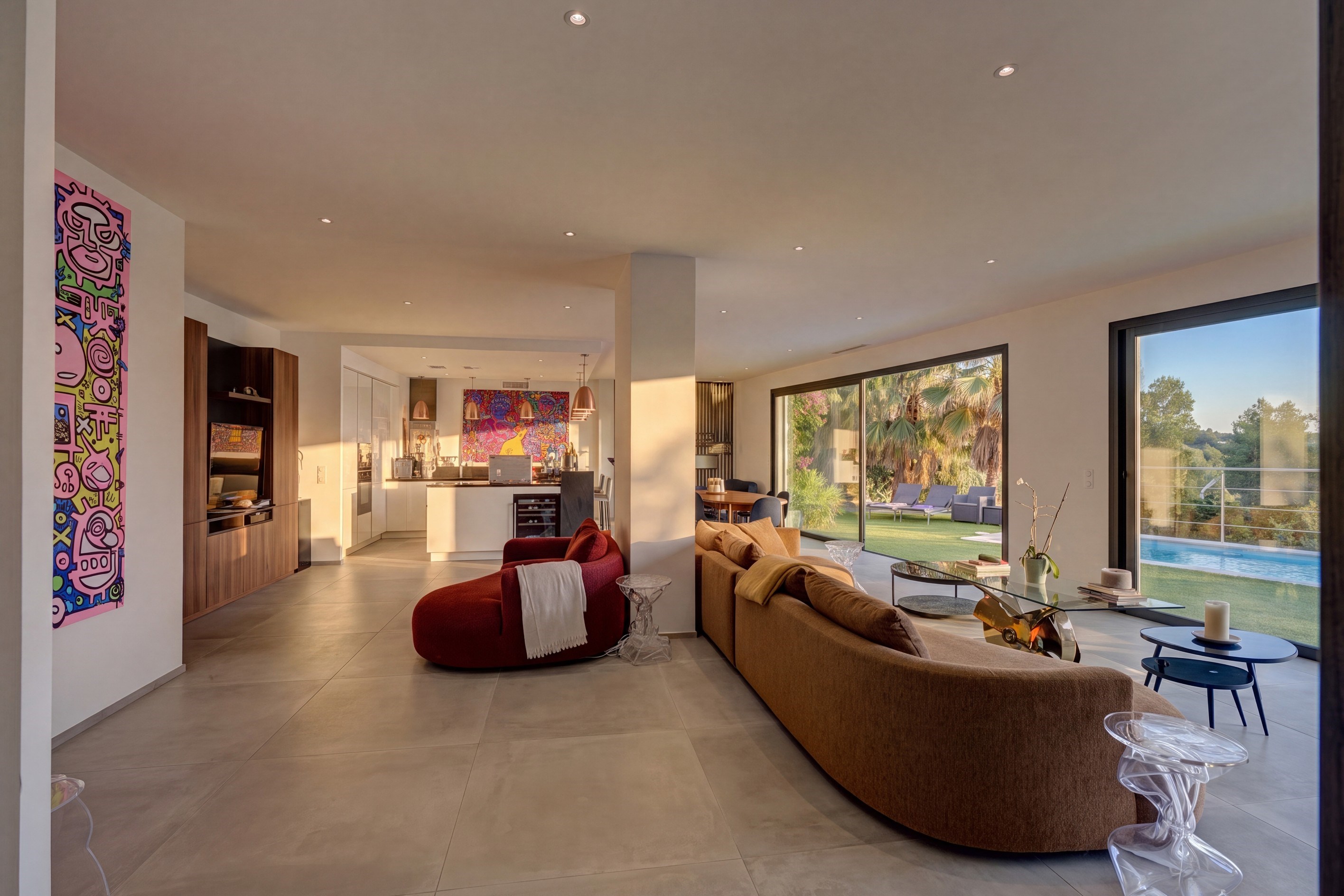  Renovated contemporary villa with panoramic sea views to Cap d