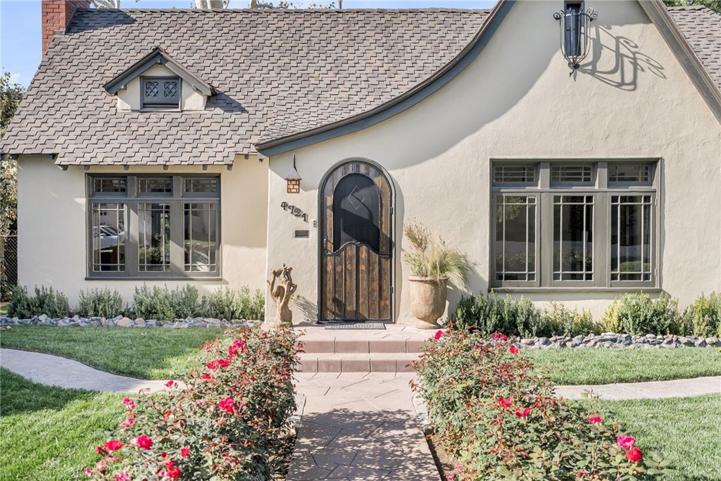 Riverside, California, 92507, United States, 4 Bedrooms Bedrooms, ,2 BathroomsBathrooms,Residential,For Sale,1999020