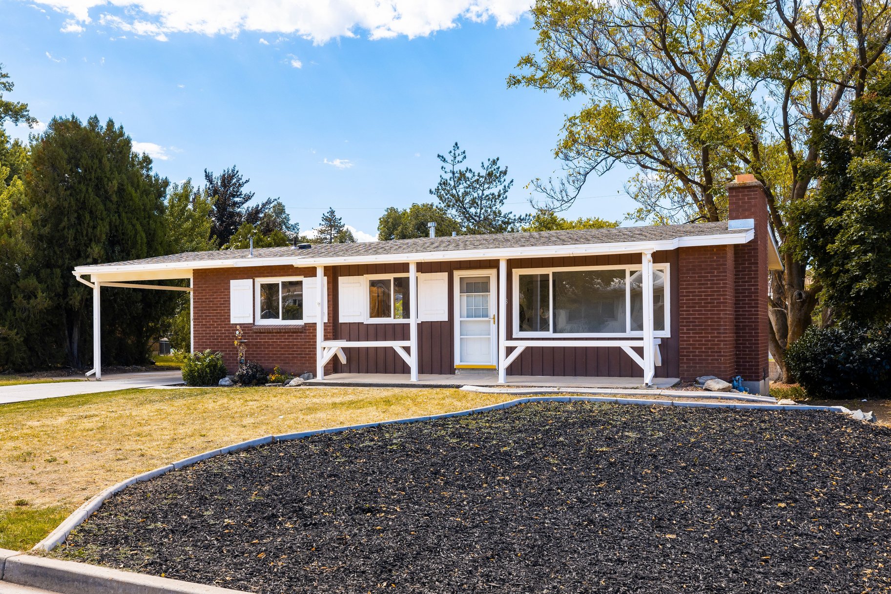  Fully Renovated Rambler With Large Primary En-Suite - 物件實景