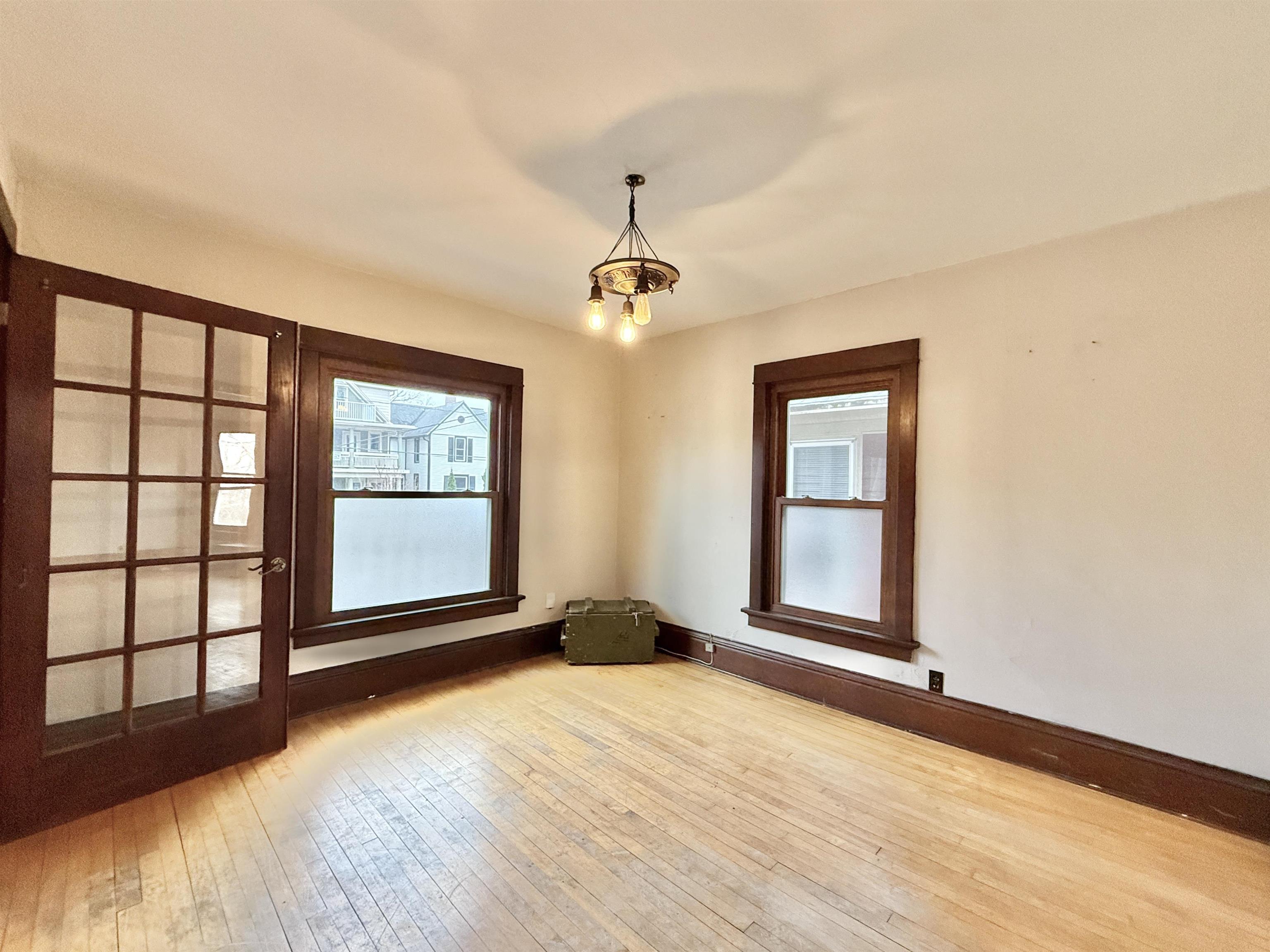 Madison, Wisconsin, 53703, United States, 5 Bedrooms Bedrooms, ,2 BathroomsBathrooms,Residential,For Sale,1979001