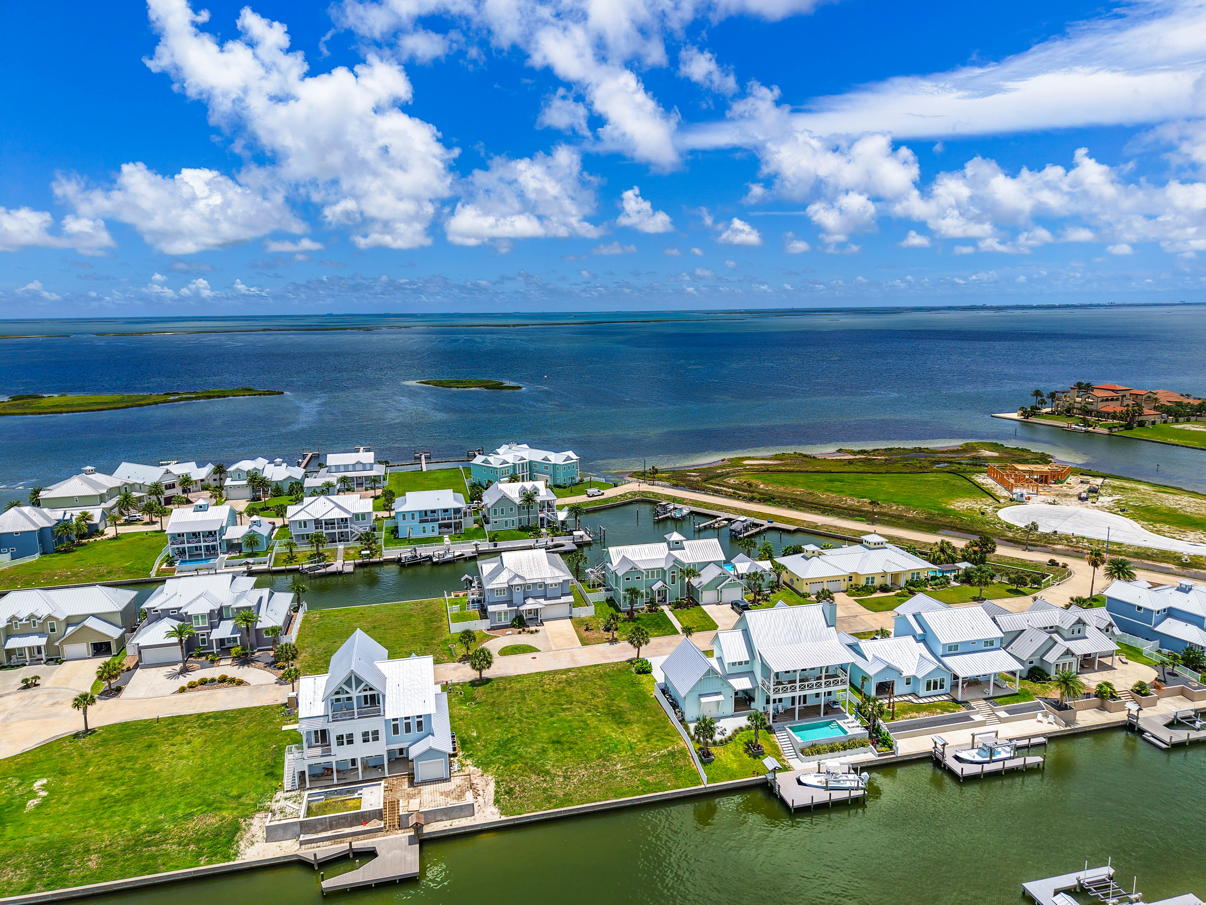  Scenic Rockport Canal-Front Lot - 物件實景