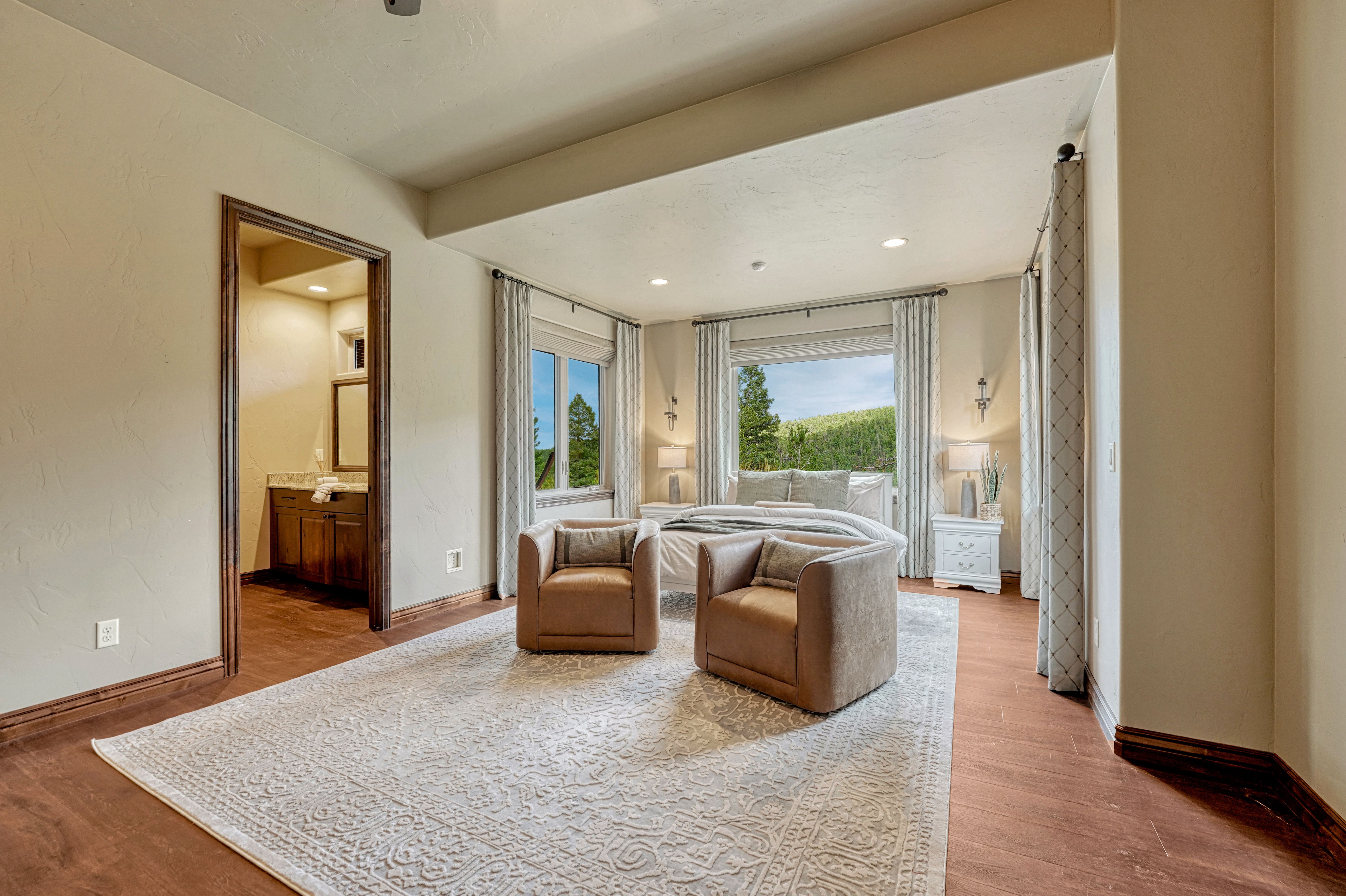  Luxury Retreat on 35 Acres - 物件實景