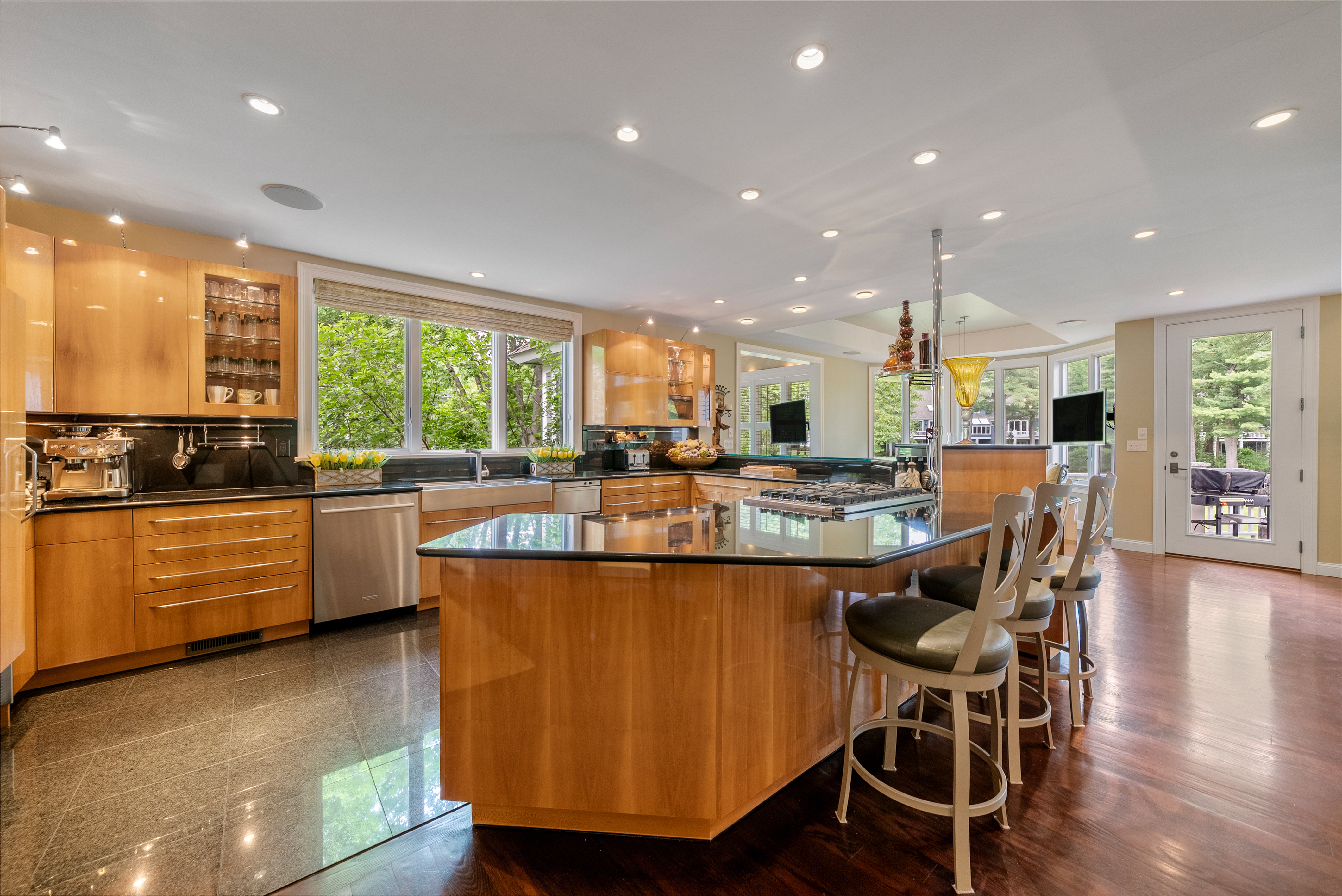  18 Southpoint Lane, Ipswich, MA, 01938 - 物件實景