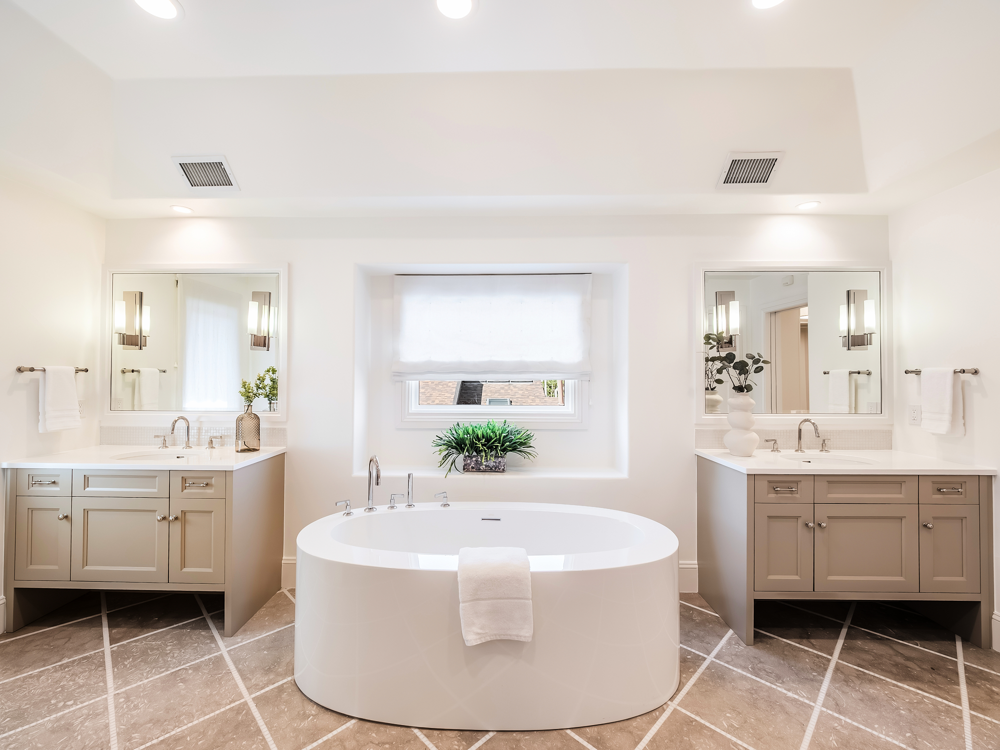  Beautifully Reimagined Custom Home - 物件實景