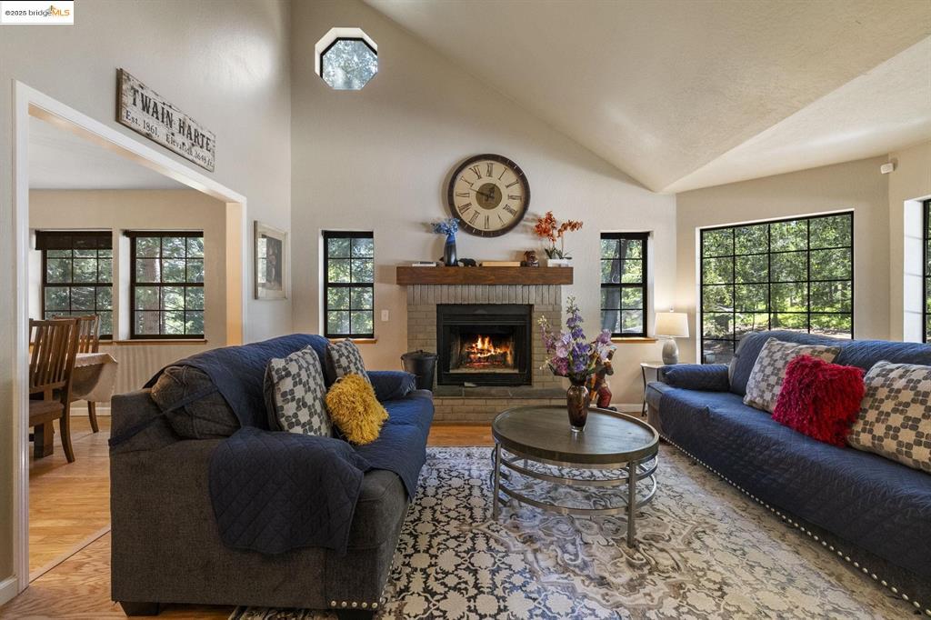 Twain Harte, California, 95383, United States, 5 Bedrooms Bedrooms, ,4 BathroomsBathrooms,Residential,For Sale,1791709