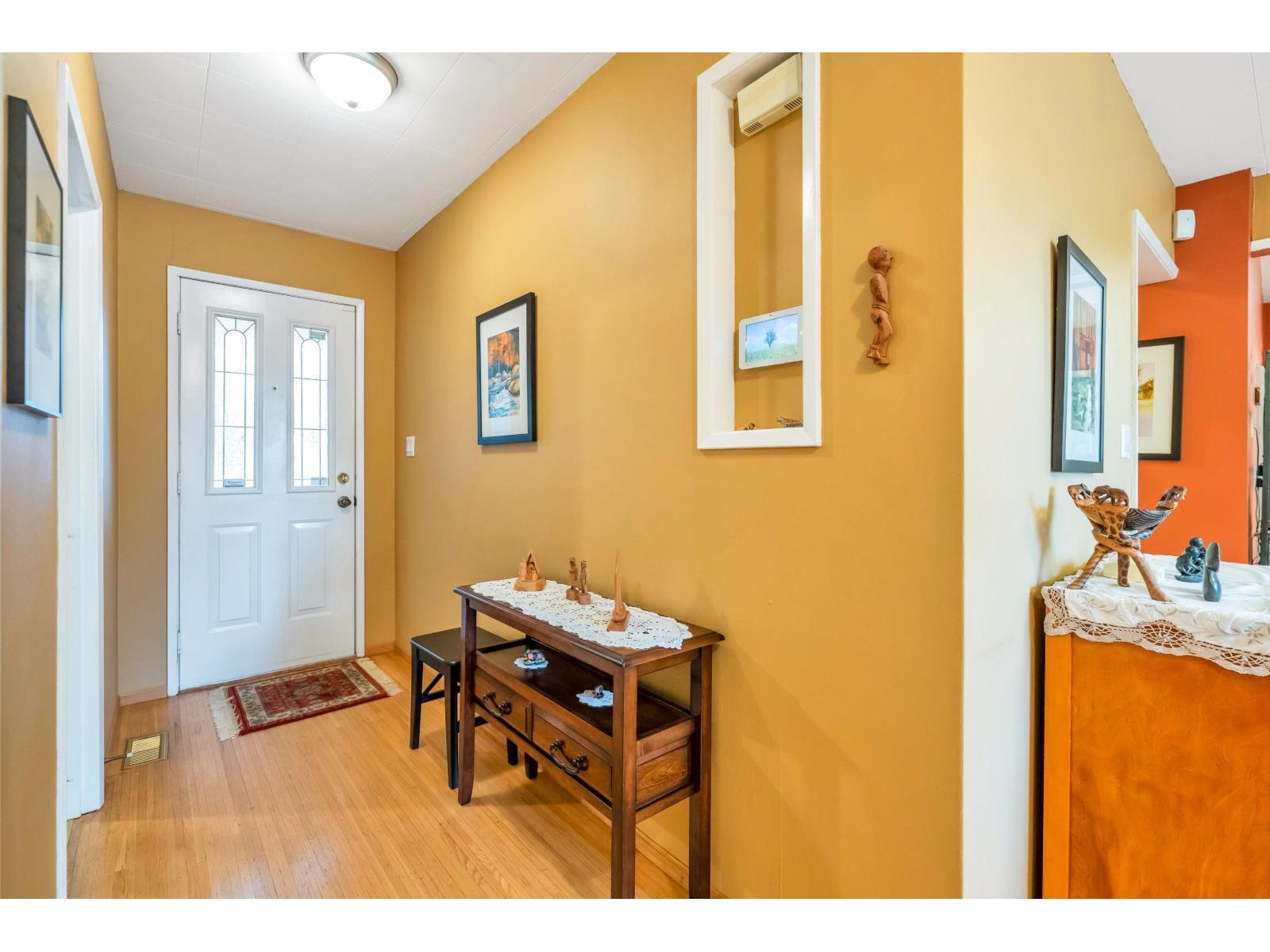 WHITE ROCK, British Columbia, V4B 4T7, CA, 4 Bedrooms Bedrooms, ,2 BathroomsBathrooms,Residential,For Sale,1951469