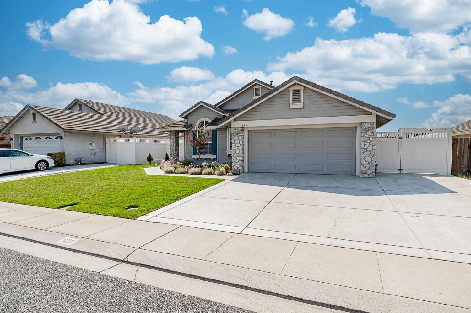 Manteca, California, 95337, United States, 3 Bedrooms Bedrooms, ,2 BathroomsBathrooms,Residential,For Sale,1974527