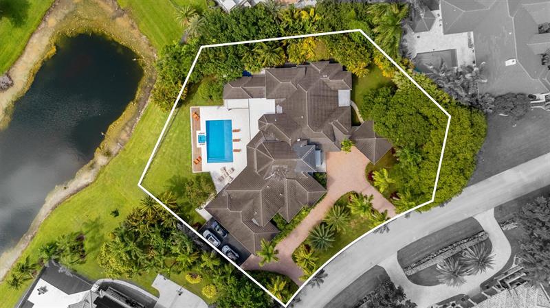 Weston, Florida, 33331, United States, 7 Bedrooms Bedrooms, ,9 BathroomsBathrooms,Residential,For Sale,1946951