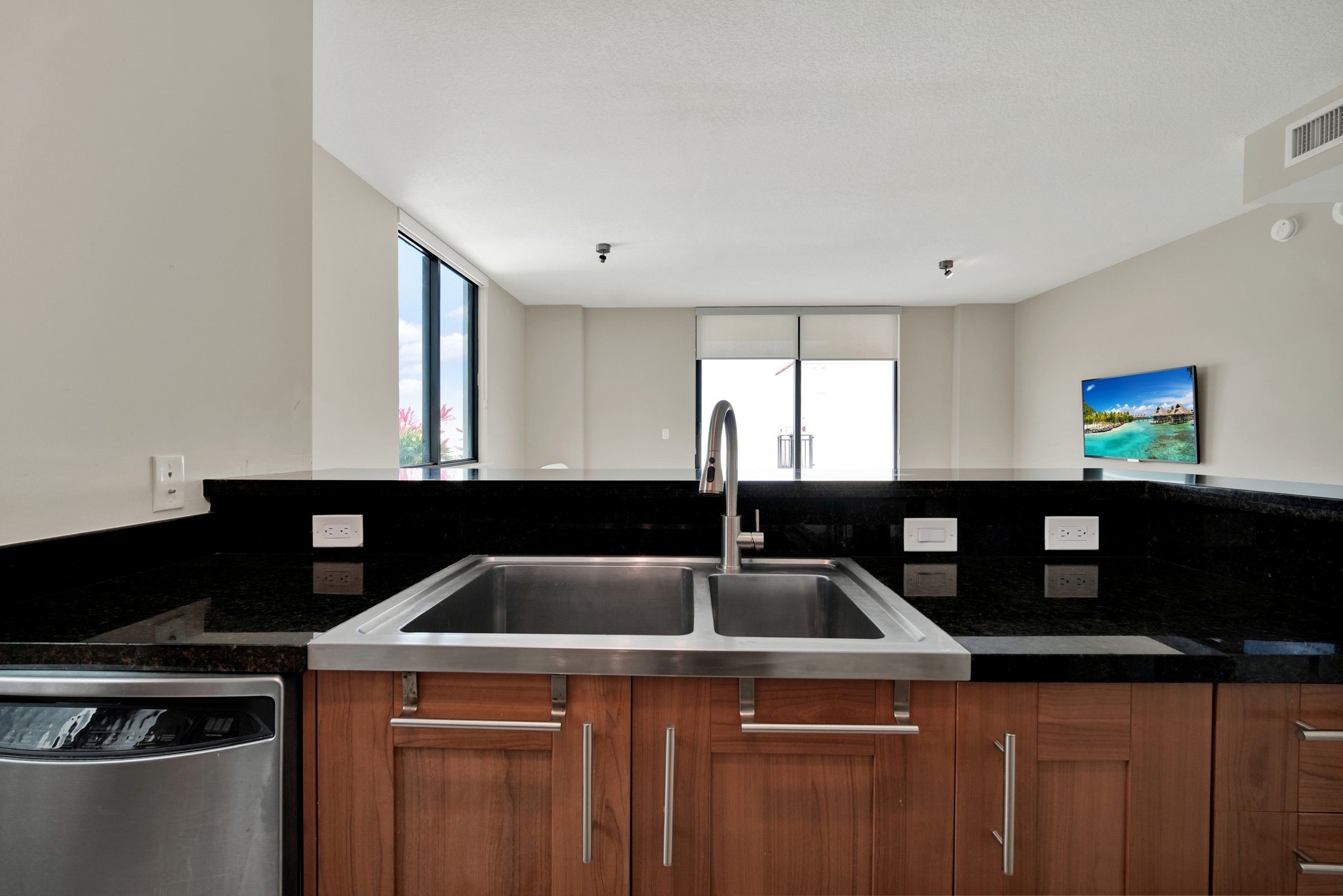  1300 Ponce De Leon Blvd, Coral Gables, FL, 33134 - 物件實景