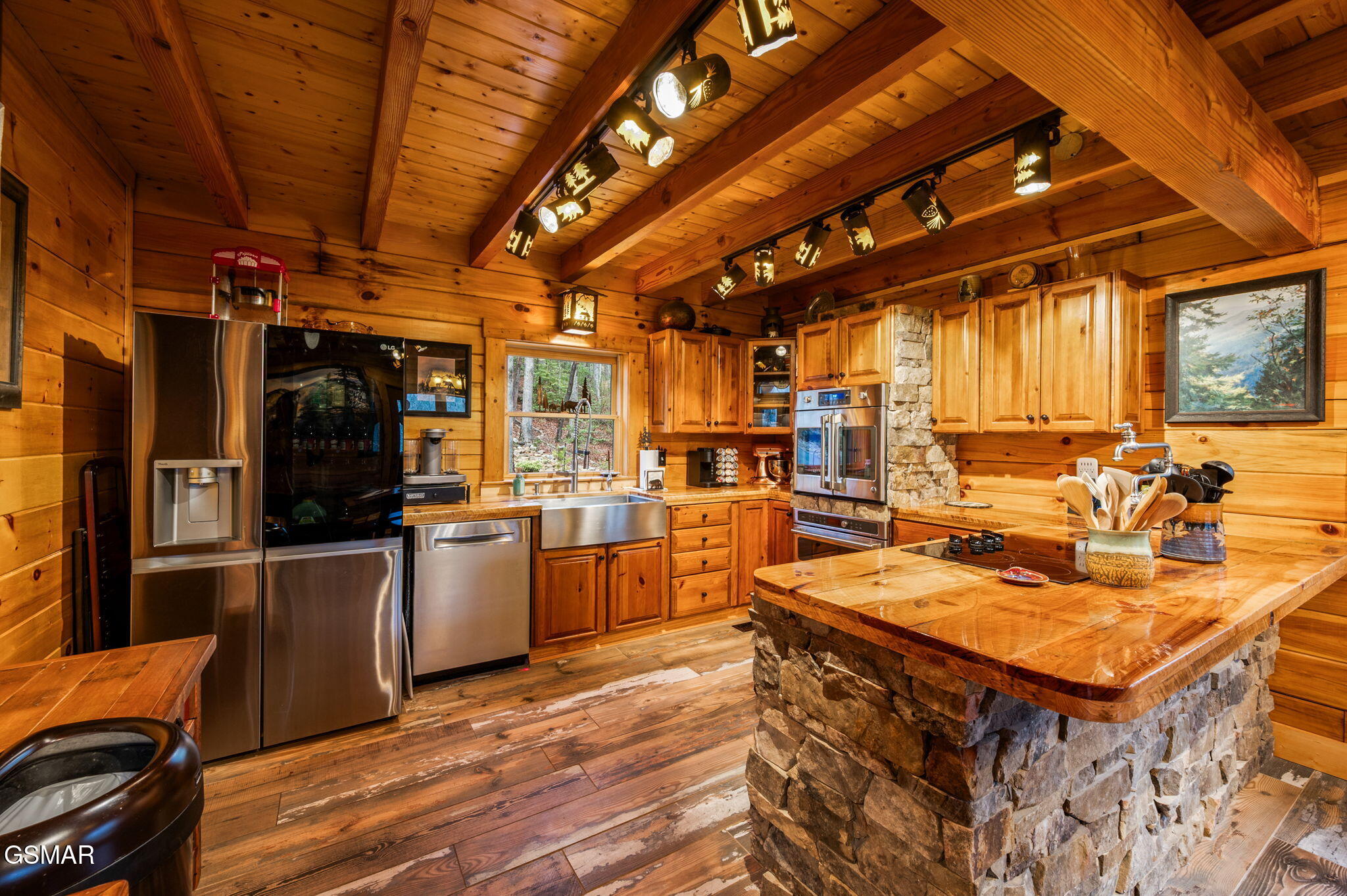 Walland, Tennessee, 37886, United States, 3 Bedrooms Bedrooms, ,4 BathroomsBathrooms,Residential,For Sale,2008541