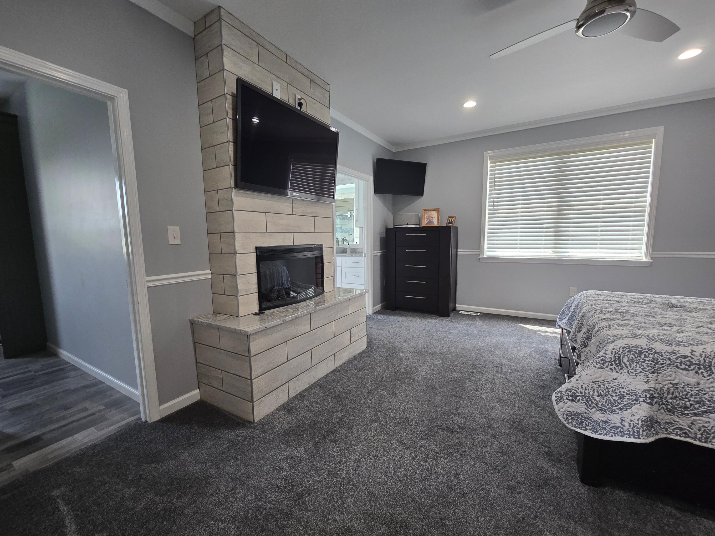 Belleville, Michigan, 48111, United States, 5 Bedrooms Bedrooms, ,5 BathroomsBathrooms,Residential,For Sale,1976520