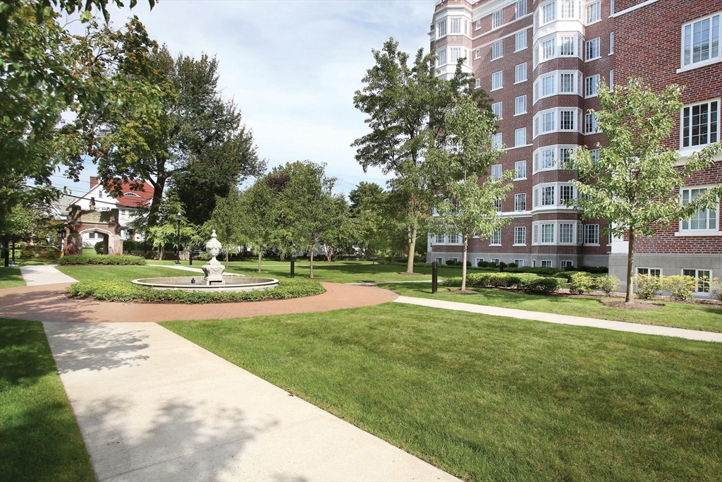 Brookline, Massachusetts, 02446, United States, 3 Bedrooms Bedrooms, ,3 BathroomsBathrooms,Residential,For Sale,1991911