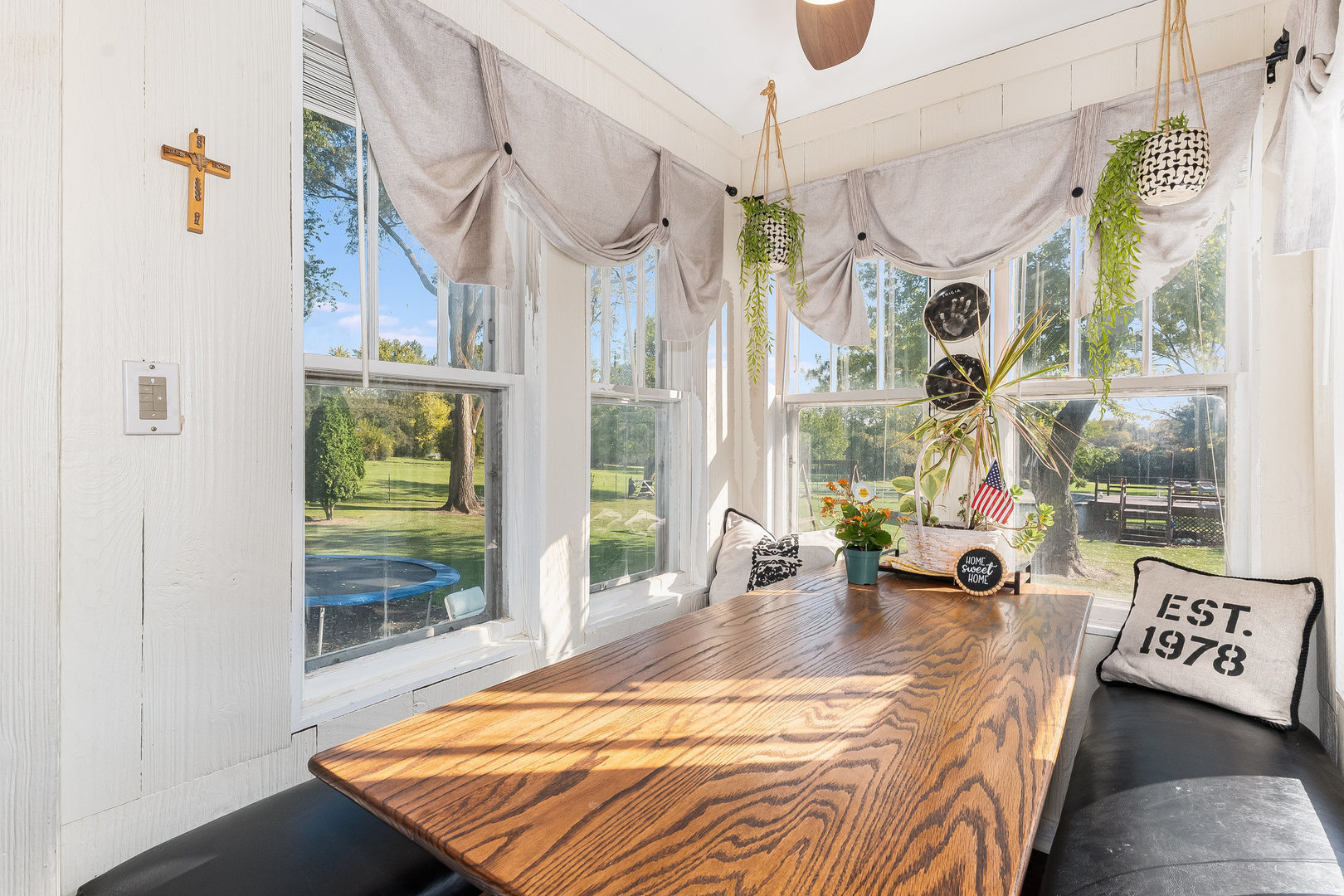 Naperville, Illinois, 60563, United States, 3 Bedrooms Bedrooms, ,3 BathroomsBathrooms,Residential,For Sale,1982481