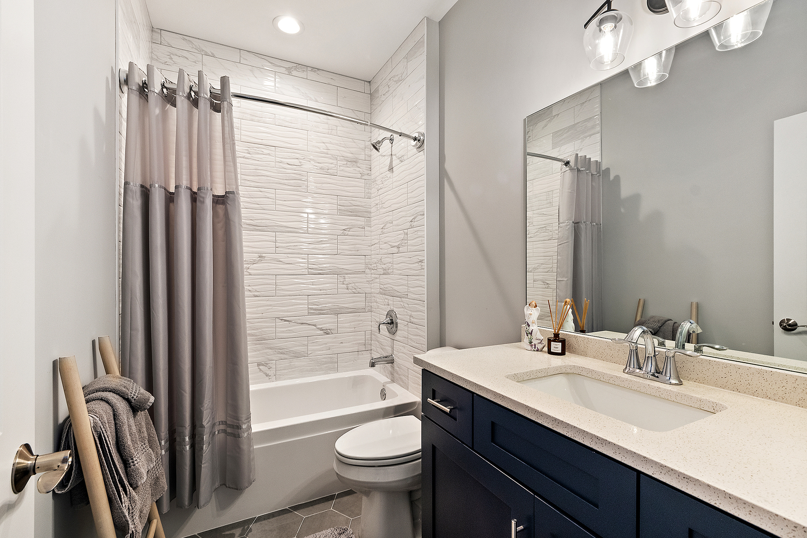 Lockport, Illinois, 60441, United States, 2 Bedrooms Bedrooms, ,2 BathroomsBathrooms,Residential,For Sale,1923432